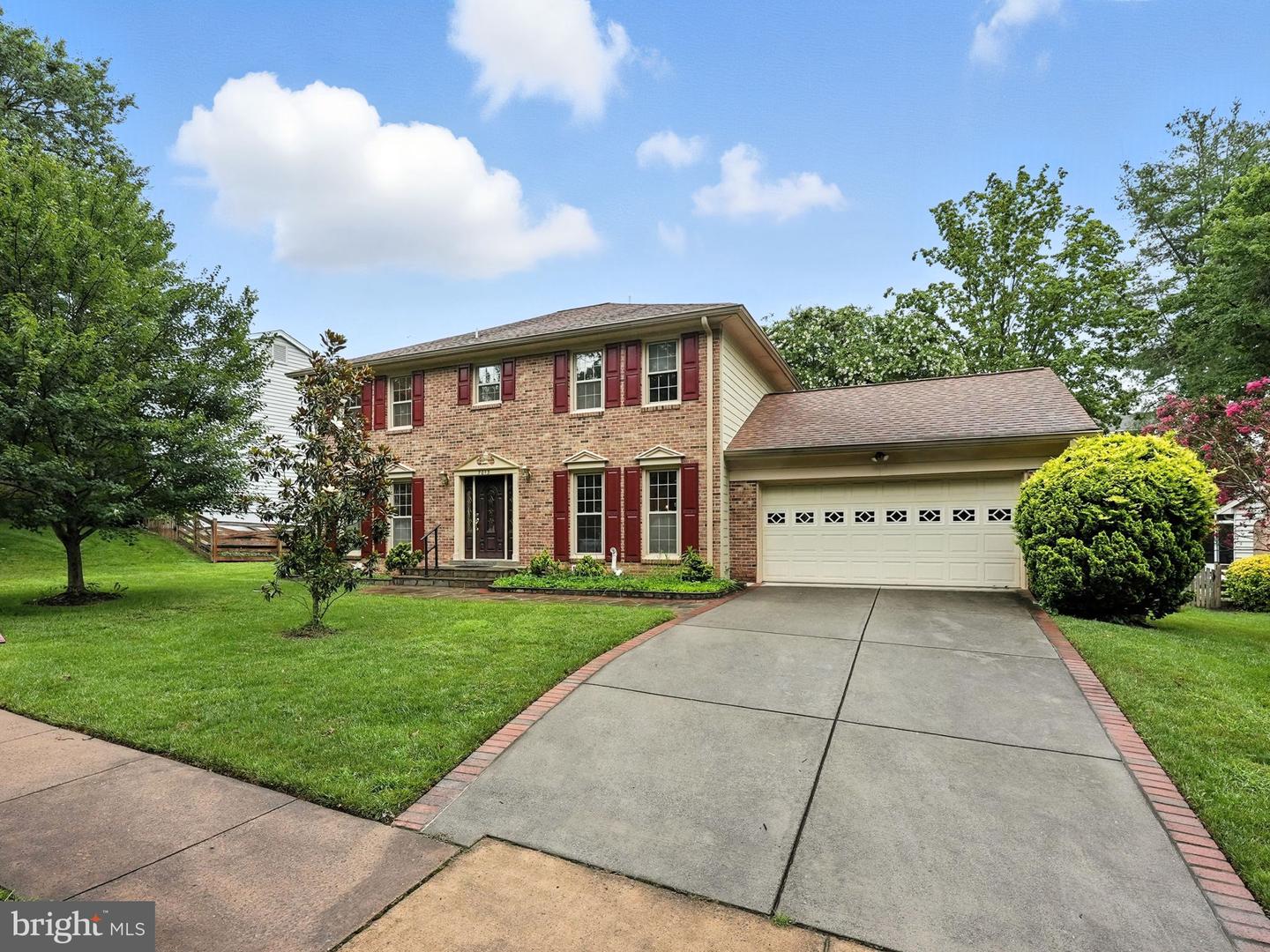 7013 HUNDSFORD LN, SPRINGFIELD, Virginia 22153, 4 Bedrooms Bedrooms, ,2 BathroomsBathrooms,Residential,For sale,7013 HUNDSFORD LN,VAFX2258552 MLS # VAFX2258552