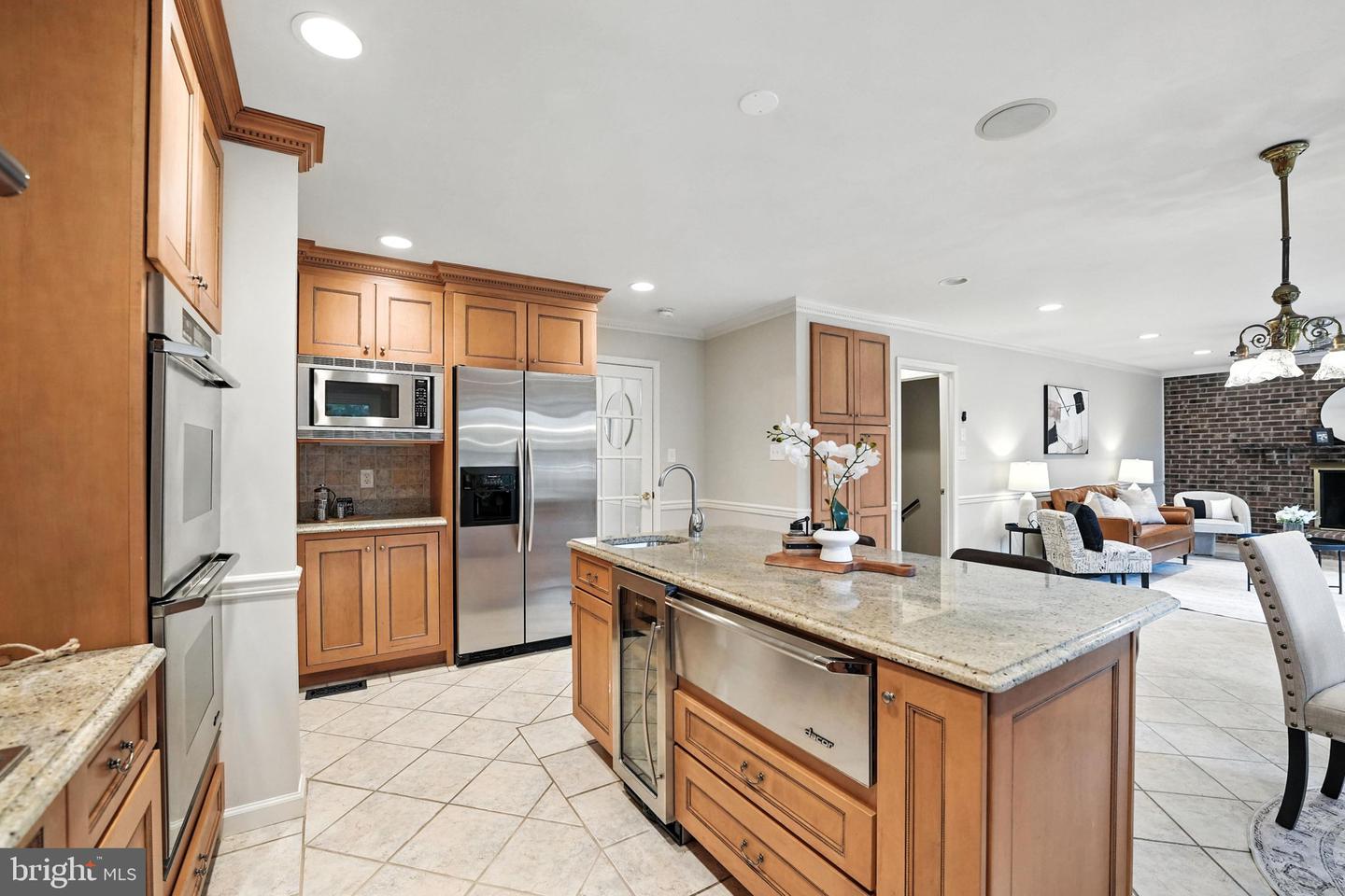 7013 HUNDSFORD LN, SPRINGFIELD, Virginia 22153, 4 Bedrooms Bedrooms, ,2 BathroomsBathrooms,Residential,For sale,7013 HUNDSFORD LN,VAFX2258552 MLS # VAFX2258552