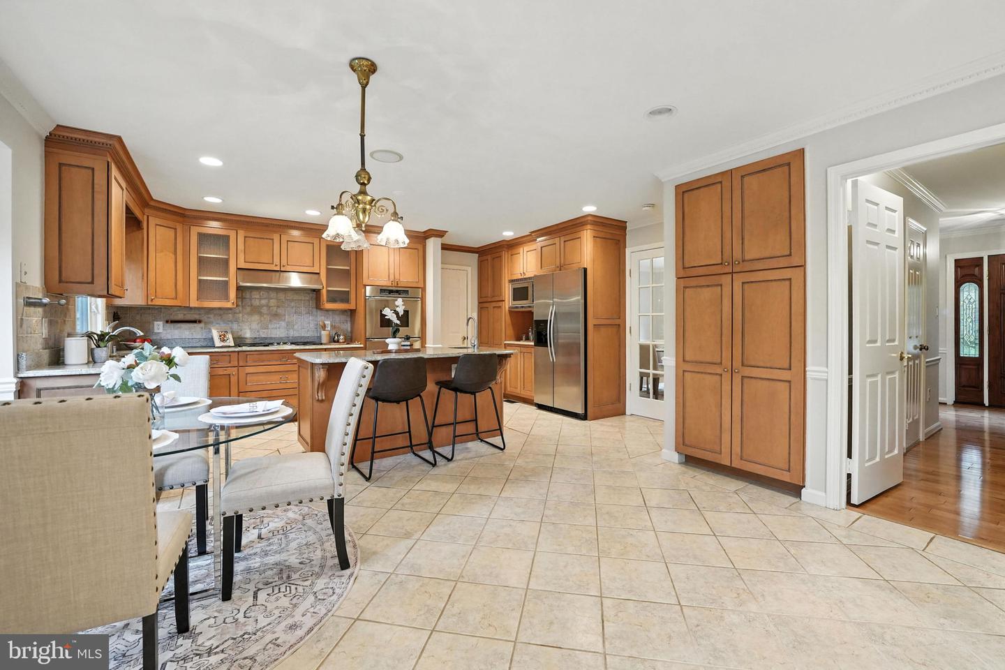 7013 HUNDSFORD LN, SPRINGFIELD, Virginia 22153, 4 Bedrooms Bedrooms, ,2 BathroomsBathrooms,Residential,For sale,7013 HUNDSFORD LN,VAFX2258552 MLS # VAFX2258552