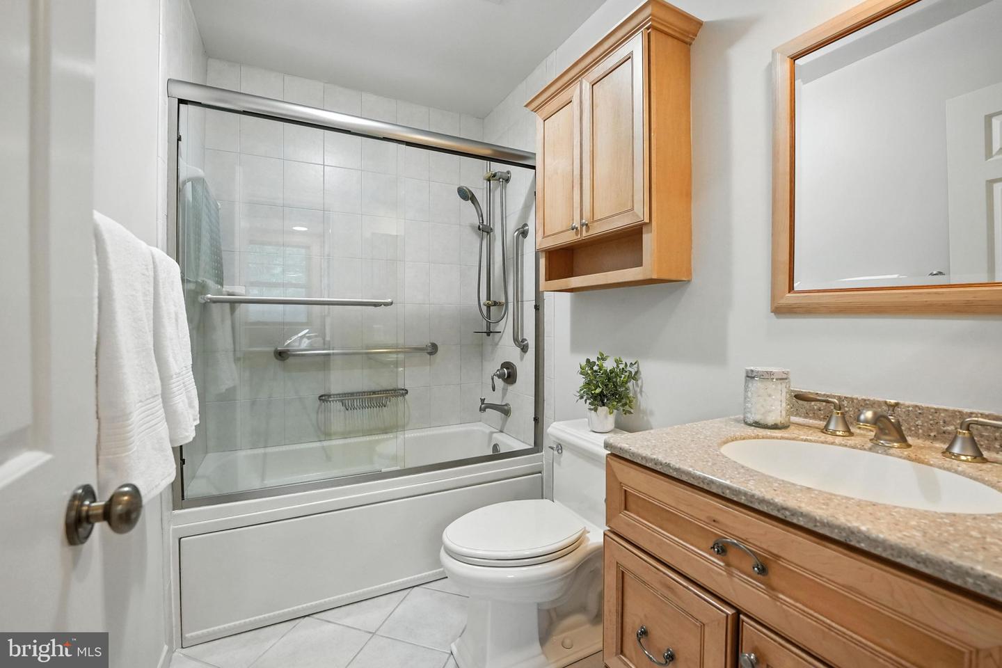 7013 HUNDSFORD LN, SPRINGFIELD, Virginia 22153, 4 Bedrooms Bedrooms, ,2 BathroomsBathrooms,Residential,For sale,7013 HUNDSFORD LN,VAFX2258552 MLS # VAFX2258552