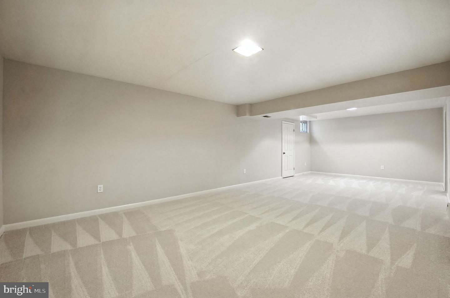 7013 HUNDSFORD LN, SPRINGFIELD, Virginia 22153, 4 Bedrooms Bedrooms, ,2 BathroomsBathrooms,Residential,For sale,7013 HUNDSFORD LN,VAFX2258552 MLS # VAFX2258552