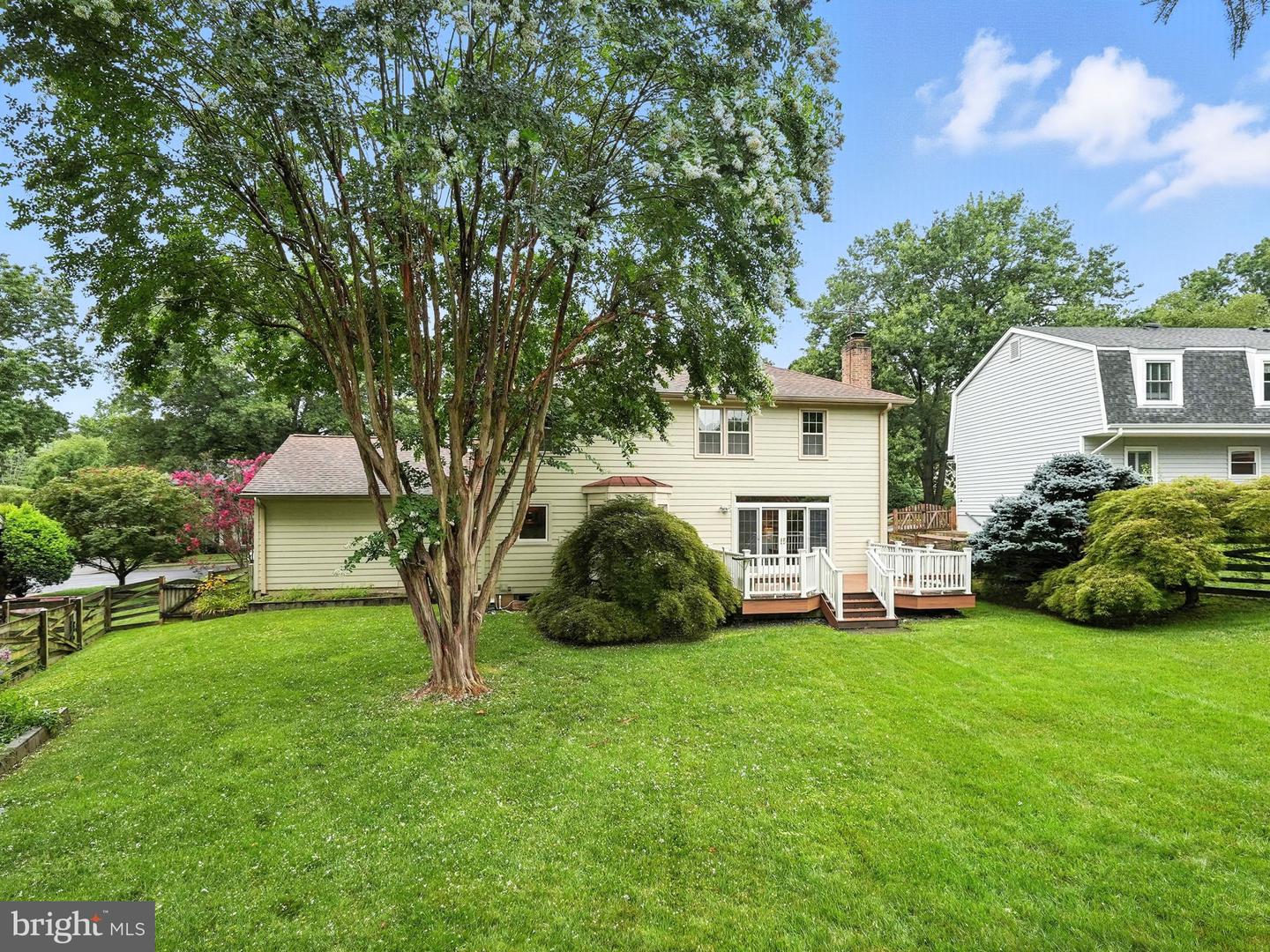 7013 HUNDSFORD LN, SPRINGFIELD, Virginia 22153, 4 Bedrooms Bedrooms, ,2 BathroomsBathrooms,Residential,For sale,7013 HUNDSFORD LN,VAFX2258552 MLS # VAFX2258552