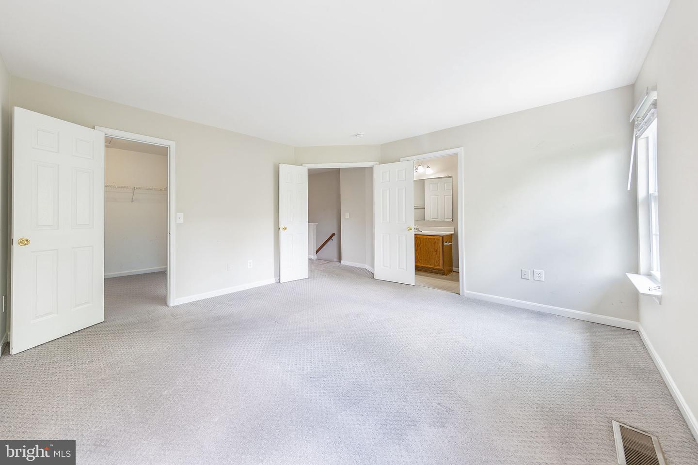 43115 CANDLEWICK SQ, LEESBURG, Virginia 20176, 4 Bedrooms Bedrooms, ,3 BathroomsBathrooms,Residential,For sale,43115 CANDLEWICK SQ,VALO2103552 MLS # VALO2103552