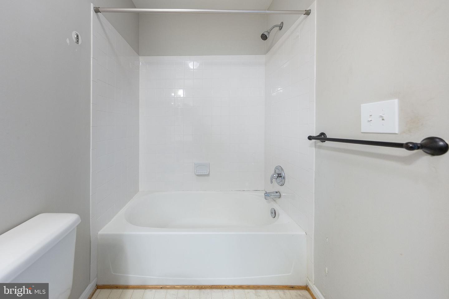 43115 CANDLEWICK SQ, LEESBURG, Virginia 20176, 4 Bedrooms Bedrooms, ,3 BathroomsBathrooms,Residential,For sale,43115 CANDLEWICK SQ,VALO2103552 MLS # VALO2103552