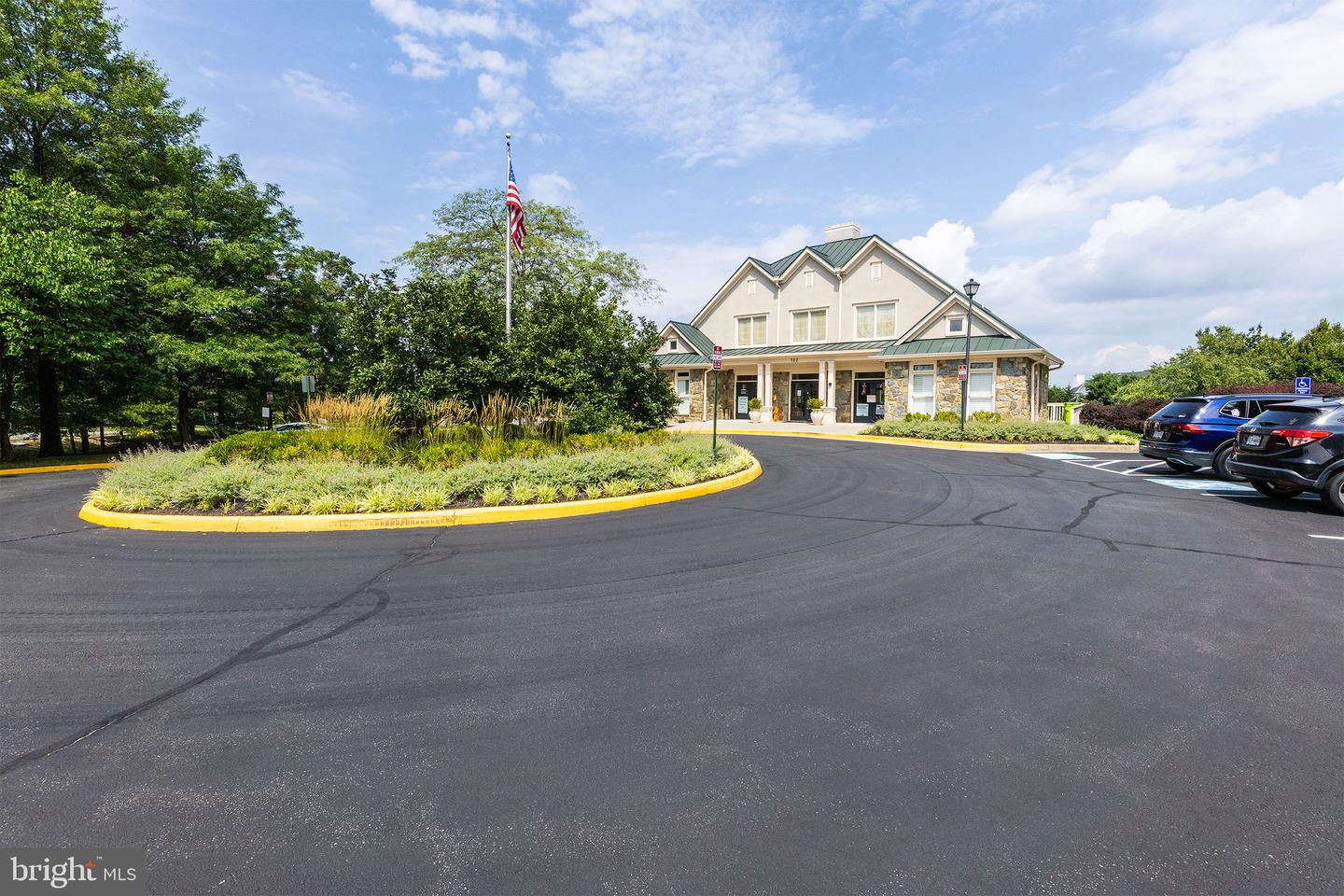 43115 CANDLEWICK SQ, LEESBURG, Virginia 20176, 4 Bedrooms Bedrooms, ,3 BathroomsBathrooms,Residential,For sale,43115 CANDLEWICK SQ,VALO2103552 MLS # VALO2103552