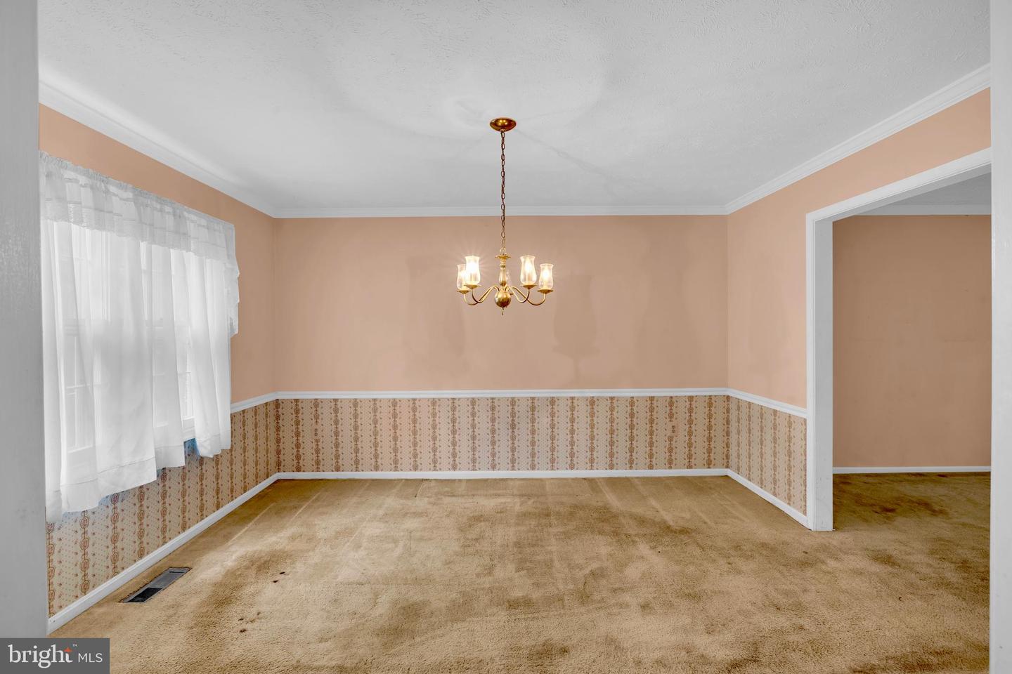 6050 GREENWAY CT, MANASSAS, Virginia 20112, 5 Bedrooms Bedrooms, ,2 BathroomsBathrooms,Residential,For sale,6050 GREENWAY CT,VAPW2100426 MLS # VAPW2100426