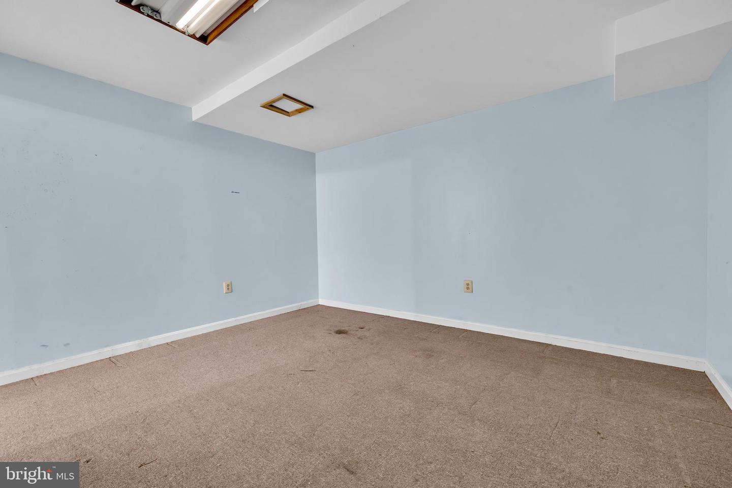 6050 GREENWAY CT, MANASSAS, Virginia 20112, 5 Bedrooms Bedrooms, ,2 BathroomsBathrooms,Residential,For sale,6050 GREENWAY CT,VAPW2100426 MLS # VAPW2100426