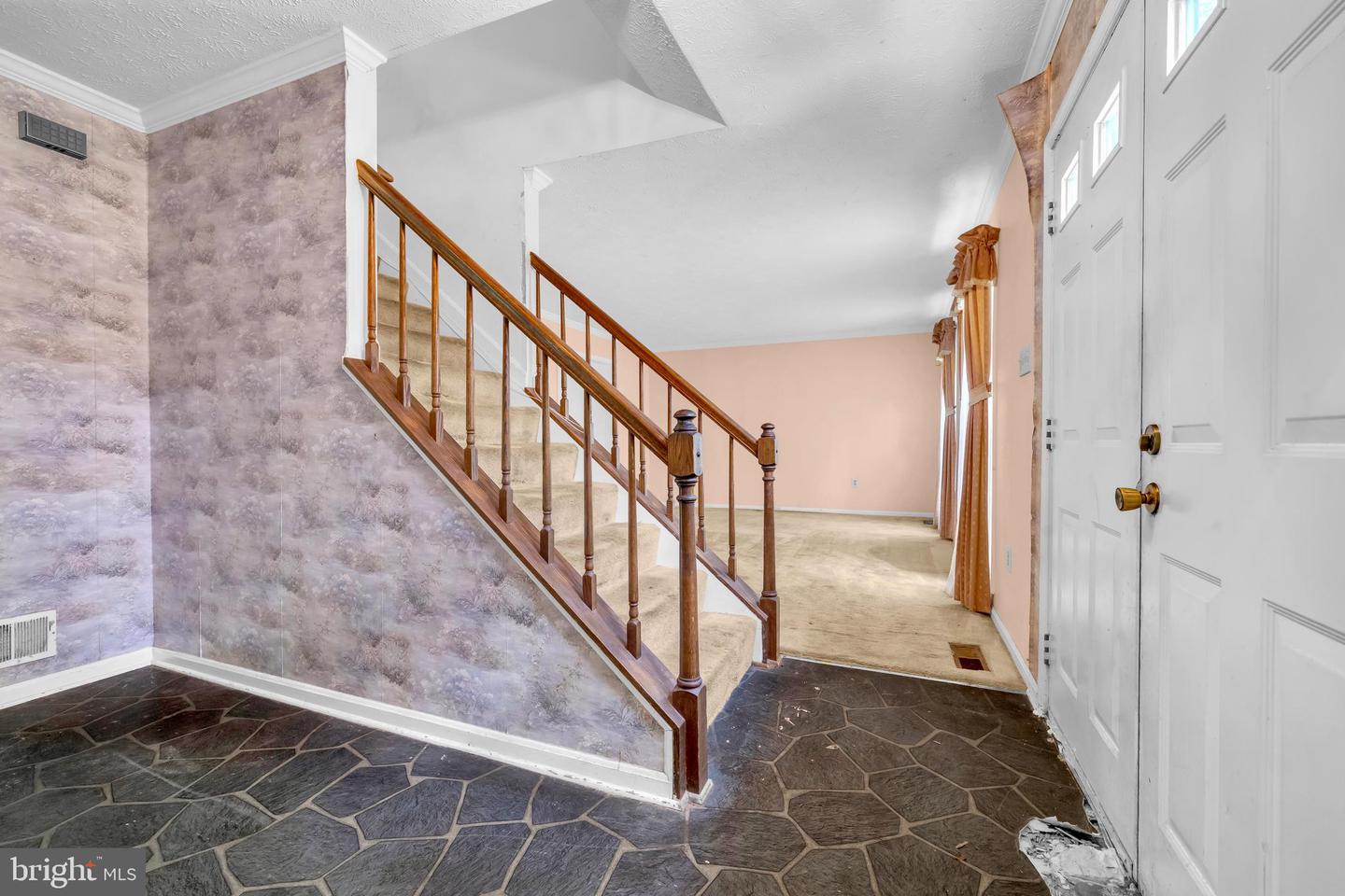 6050 GREENWAY CT, MANASSAS, Virginia 20112, 5 Bedrooms Bedrooms, ,2 BathroomsBathrooms,Residential,For sale,6050 GREENWAY CT,VAPW2100426 MLS # VAPW2100426
