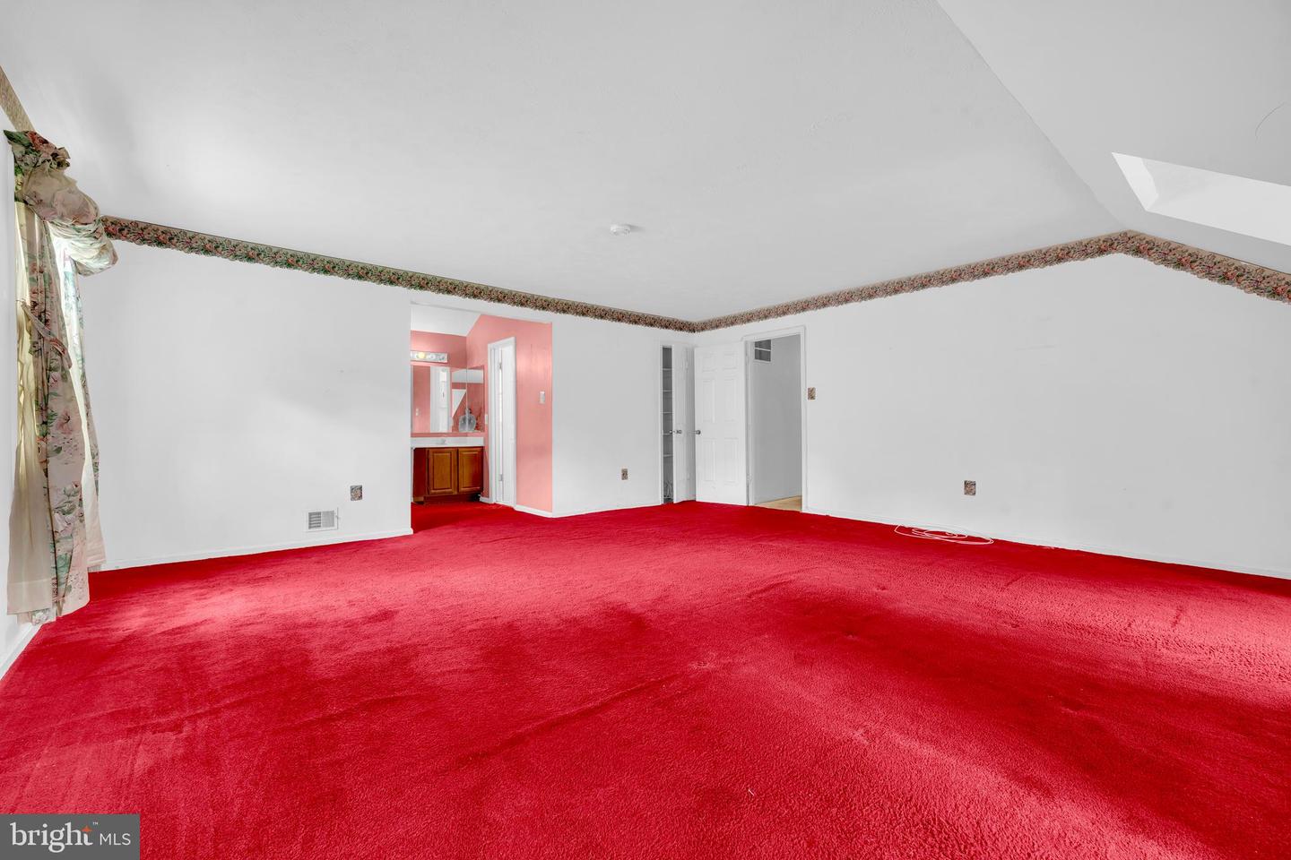 6050 GREENWAY CT, MANASSAS, Virginia 20112, 5 Bedrooms Bedrooms, ,2 BathroomsBathrooms,Residential,For sale,6050 GREENWAY CT,VAPW2100426 MLS # VAPW2100426