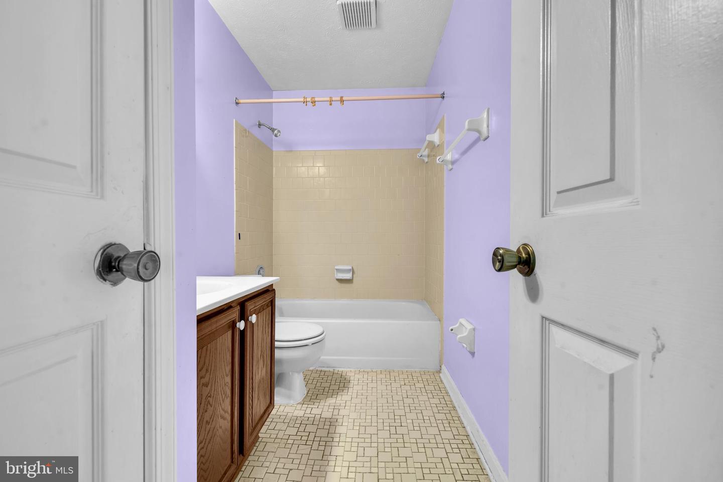 6050 GREENWAY CT, MANASSAS, Virginia 20112, 5 Bedrooms Bedrooms, ,2 BathroomsBathrooms,Residential,For sale,6050 GREENWAY CT,VAPW2100426 MLS # VAPW2100426