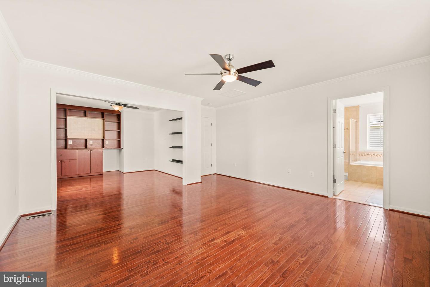 9939 LAKE JACKSON DR, MANASSAS, Virginia 20110, 4 Bedrooms Bedrooms, ,3 BathroomsBathrooms,Residential,For sale,9939 LAKE JACKSON DR,VAMN2009112 MLS # VAMN2009112