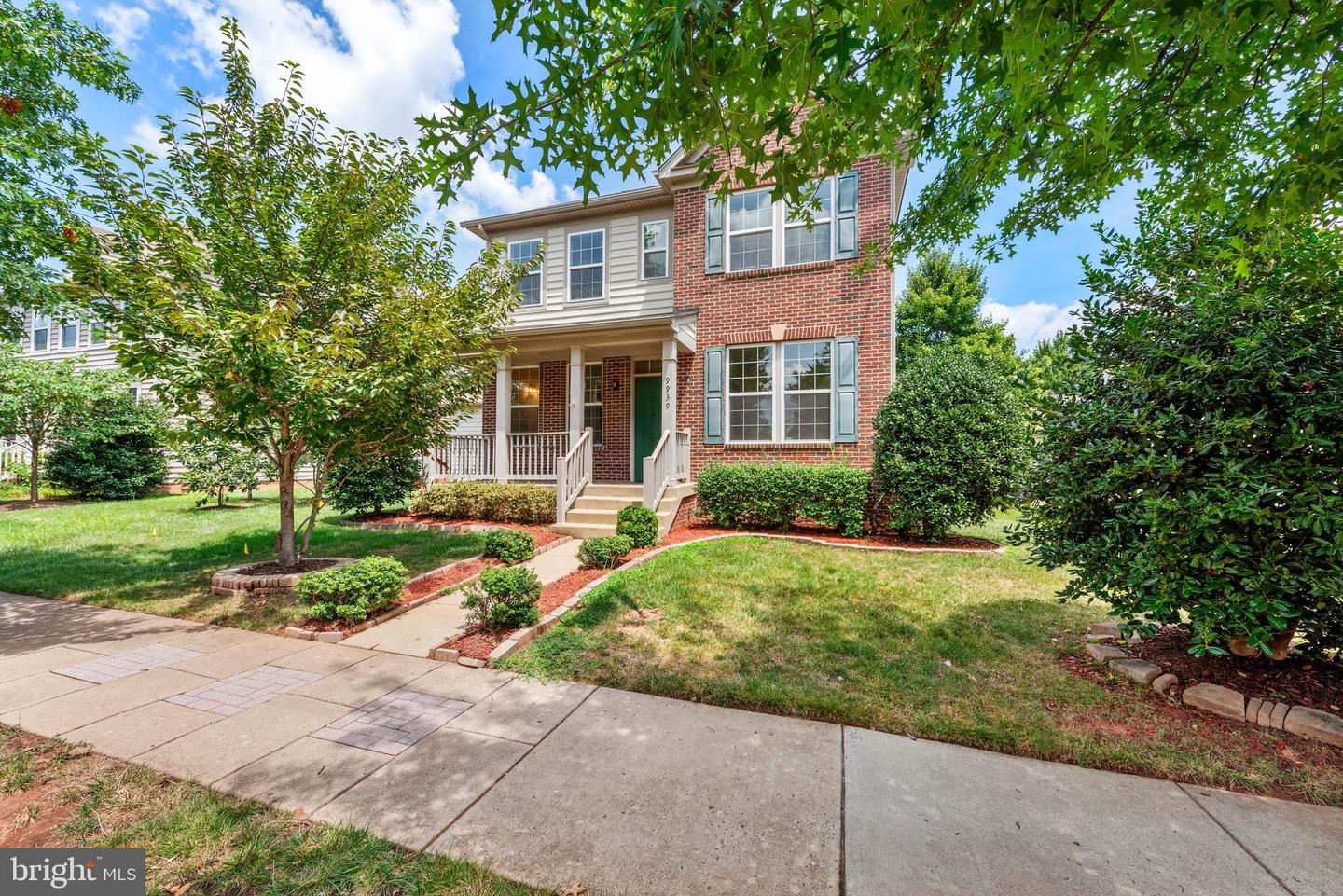 9939 LAKE JACKSON DR, MANASSAS, Virginia 20110, 4 Bedrooms Bedrooms, ,3 BathroomsBathrooms,Residential,For sale,9939 LAKE JACKSON DR,VAMN2009112 MLS # VAMN2009112
