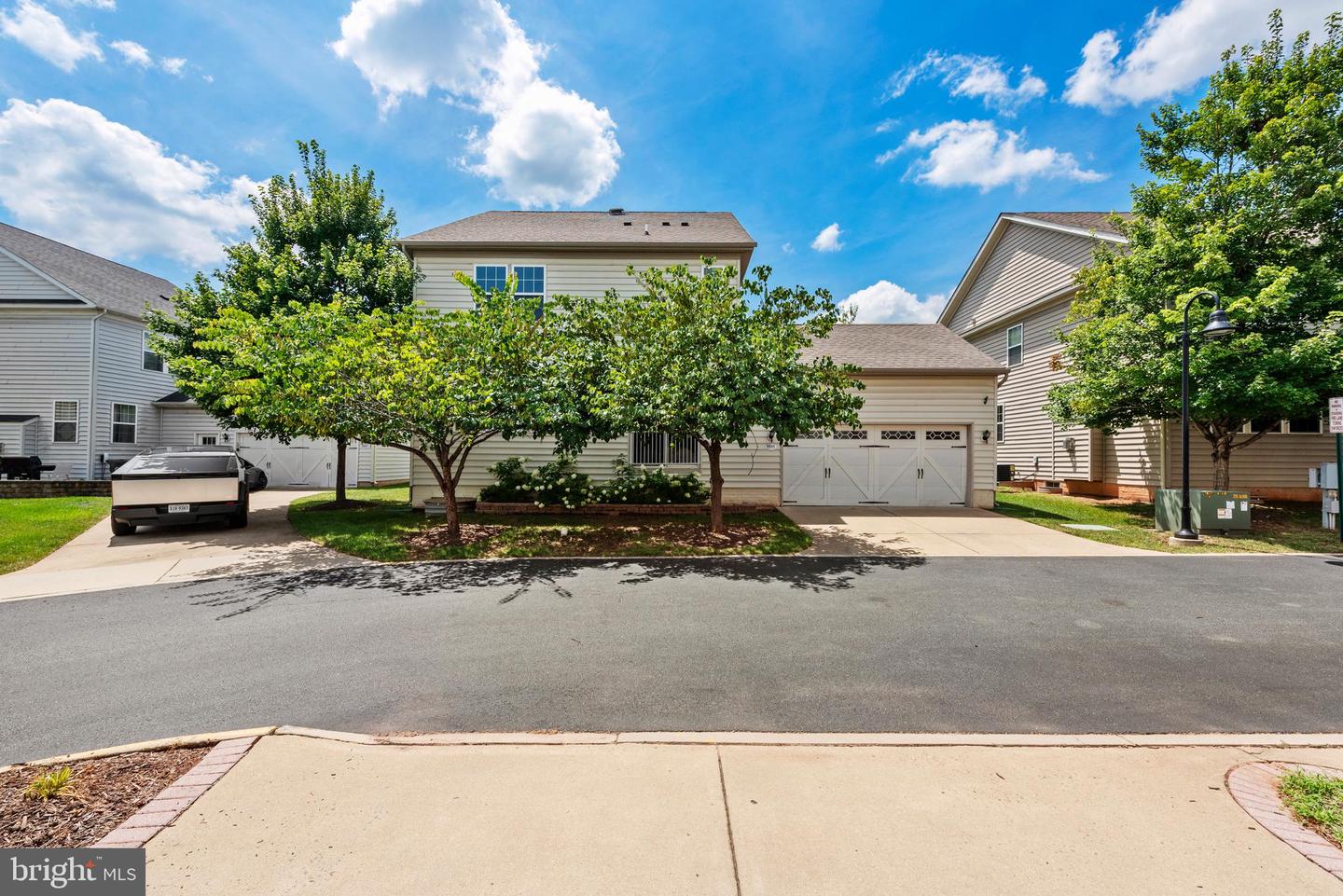 9939 LAKE JACKSON DR, MANASSAS, Virginia 20110, 4 Bedrooms Bedrooms, ,3 BathroomsBathrooms,Residential,For sale,9939 LAKE JACKSON DR,VAMN2009112 MLS # VAMN2009112