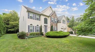 7351 NICOLE MARIE CT, MCLEAN, Virginia 22101, 6 Bedrooms Bedrooms, ,5 BathroomsBathrooms,Residential,For sale,7351 NICOLE MARIE CT,VAFX2259178 MLS # VAFX2259178