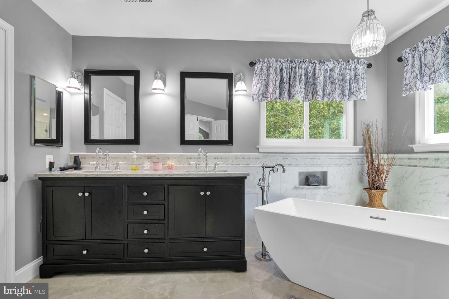 13195 TRAILS END CT, MANASSAS, Virginia 20112, 4 Bedrooms Bedrooms, ,3 BathroomsBathrooms,Residential,For sale,13195 TRAILS END CT,VAPW2100676 MLS # VAPW2100676