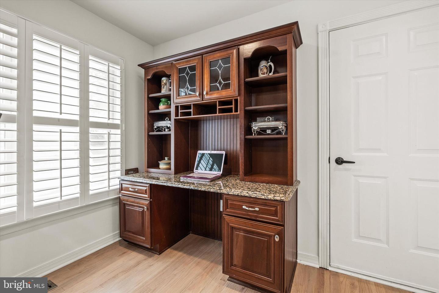 3405 SILVER MAPLE PL, FALLS CHURCH, Virginia 22042, 4 Bedrooms Bedrooms, ,4 BathroomsBathrooms,Residential,For sale,3405 SILVER MAPLE PL,VAFX2259220 MLS # VAFX2259220