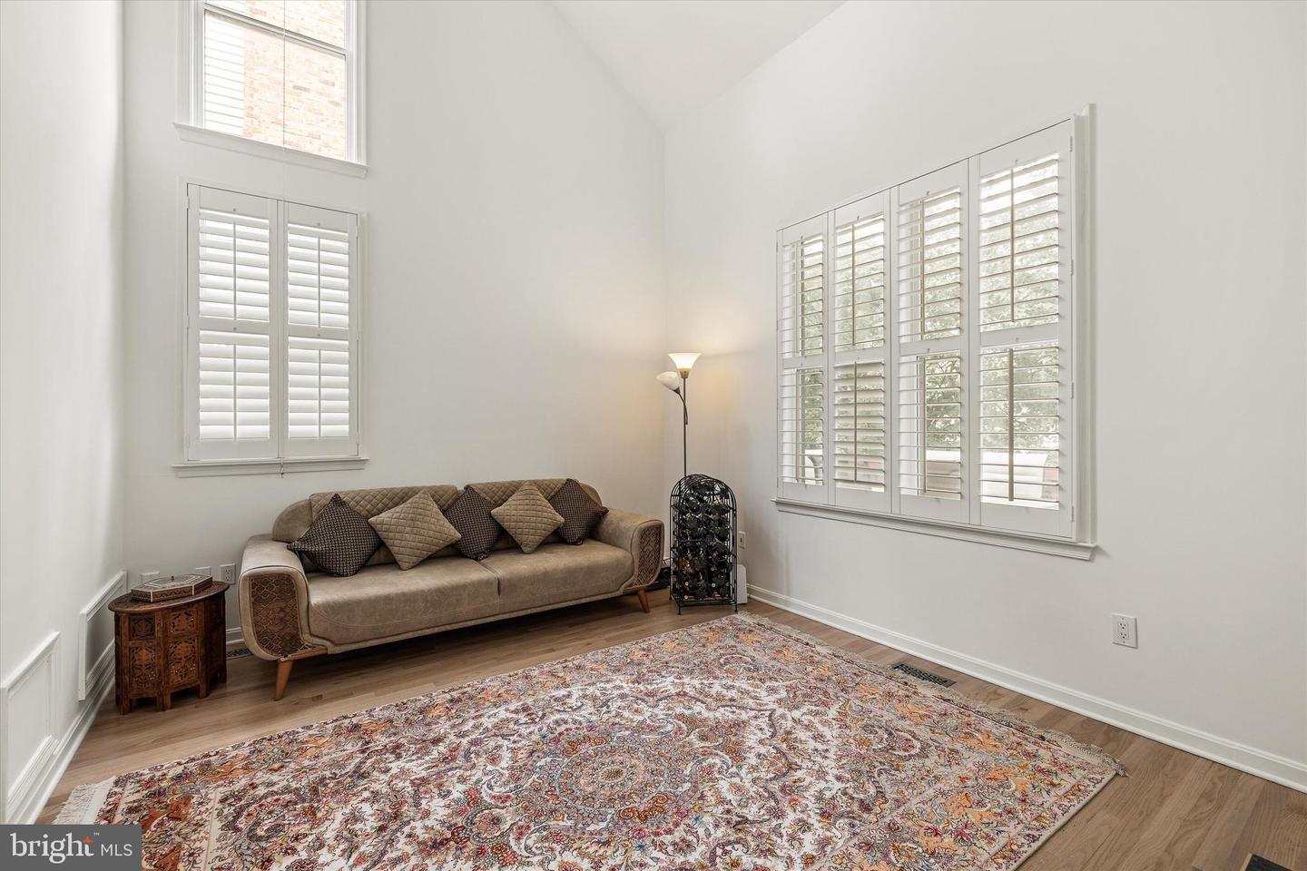 3405 SILVER MAPLE PL, FALLS CHURCH, Virginia 22042, 4 Bedrooms Bedrooms, ,4 BathroomsBathrooms,Residential,For sale,3405 SILVER MAPLE PL,VAFX2259220 MLS # VAFX2259220