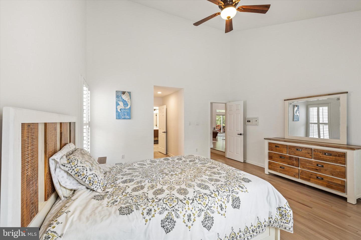 3405 SILVER MAPLE PL, FALLS CHURCH, Virginia 22042, 4 Bedrooms Bedrooms, ,4 BathroomsBathrooms,Residential,For sale,3405 SILVER MAPLE PL,VAFX2259220 MLS # VAFX2259220