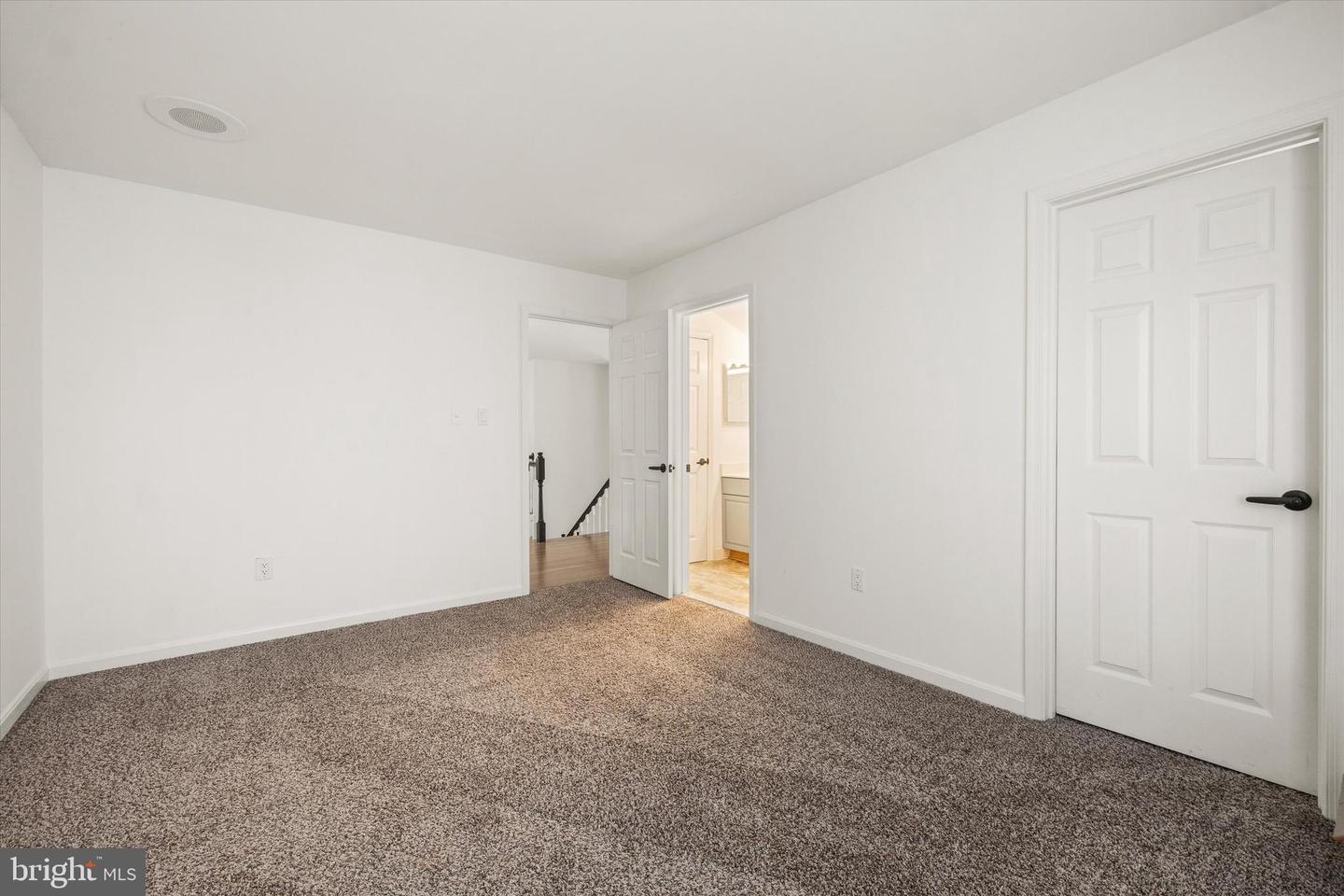 3405 SILVER MAPLE PL, FALLS CHURCH, Virginia 22042, 4 Bedrooms Bedrooms, ,4 BathroomsBathrooms,Residential,For sale,3405 SILVER MAPLE PL,VAFX2259220 MLS # VAFX2259220