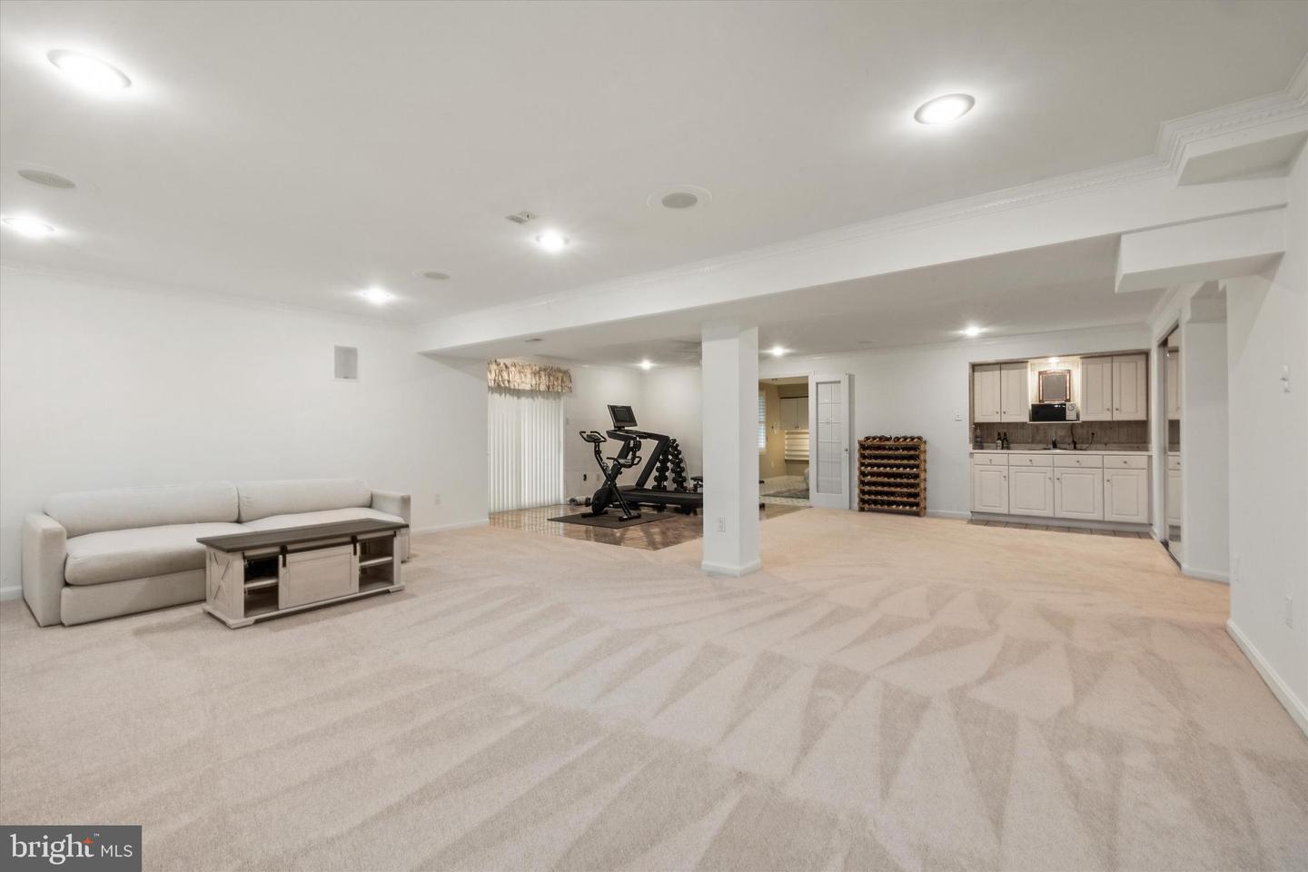 3405 SILVER MAPLE PL, FALLS CHURCH, Virginia 22042, 4 Bedrooms Bedrooms, ,4 BathroomsBathrooms,Residential,For sale,3405 SILVER MAPLE PL,VAFX2259220 MLS # VAFX2259220