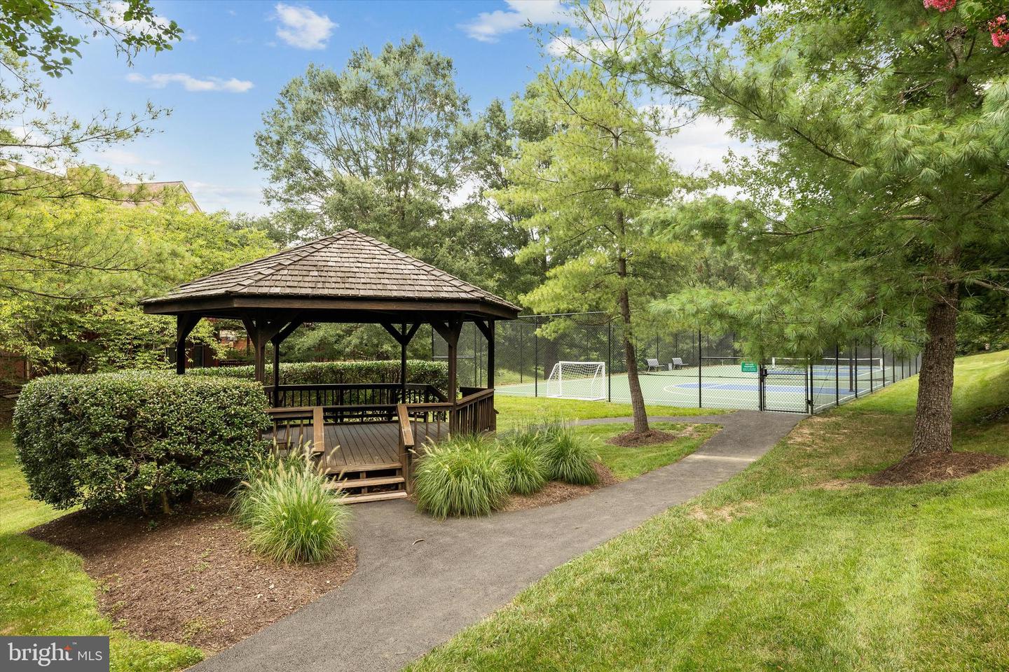 3405 SILVER MAPLE PL, FALLS CHURCH, Virginia 22042, 4 Bedrooms Bedrooms, ,4 BathroomsBathrooms,Residential,For sale,3405 SILVER MAPLE PL,VAFX2259220 MLS # VAFX2259220