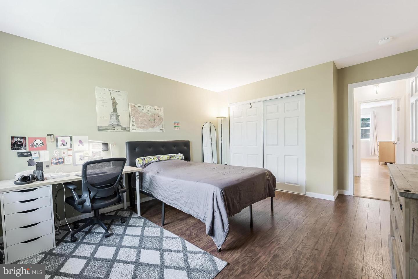 1123 MOOREFIELD HILL CT SW, VIENNA, Virginia 22180, 3 Bedrooms Bedrooms, ,3 BathroomsBathrooms,Residential,For sale,1123 MOOREFIELD HILL CT SW,VAFX2259228 MLS # VAFX2259228