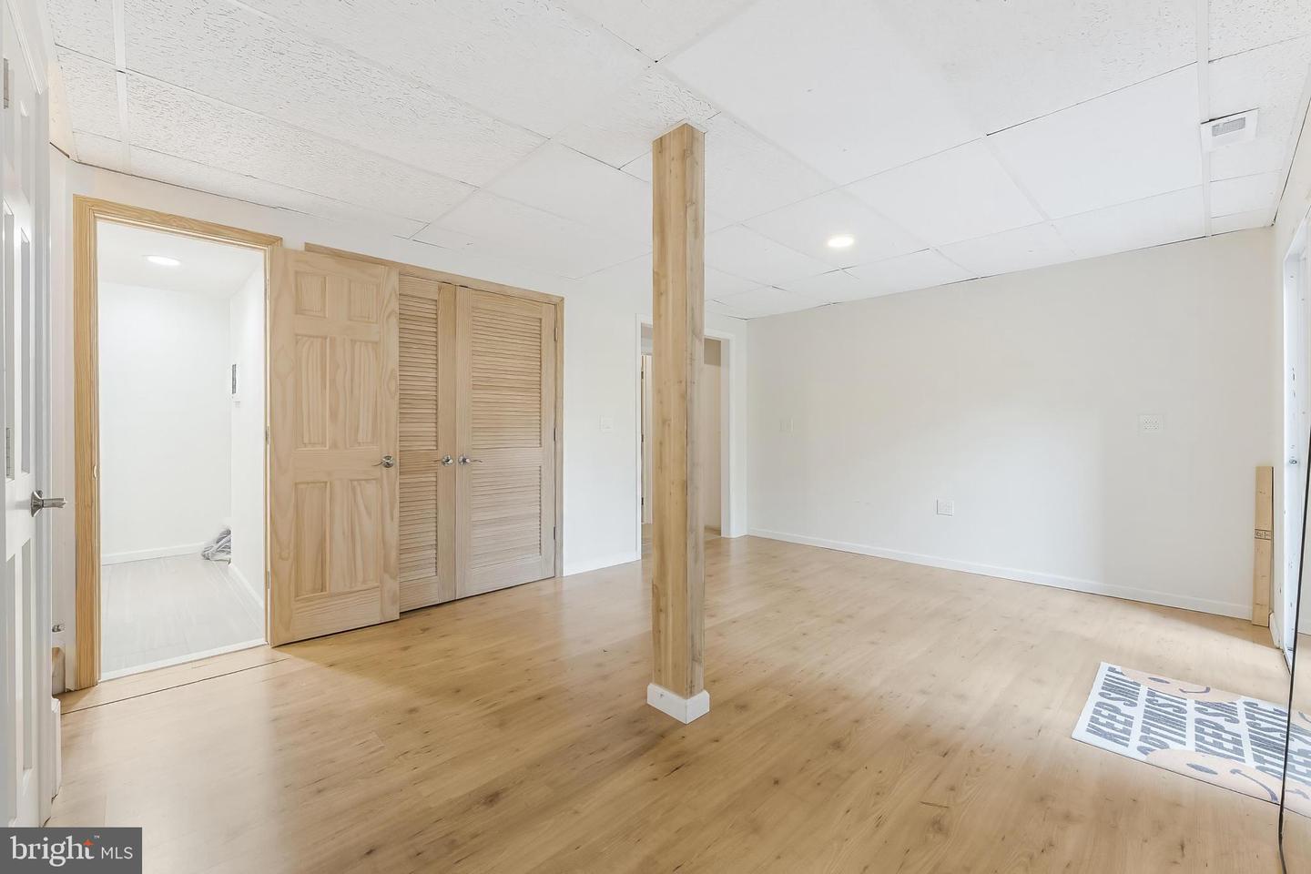 1123 MOOREFIELD HILL CT SW, VIENNA, Virginia 22180, 3 Bedrooms Bedrooms, ,3 BathroomsBathrooms,Residential,For sale,1123 MOOREFIELD HILL CT SW,VAFX2259228 MLS # VAFX2259228