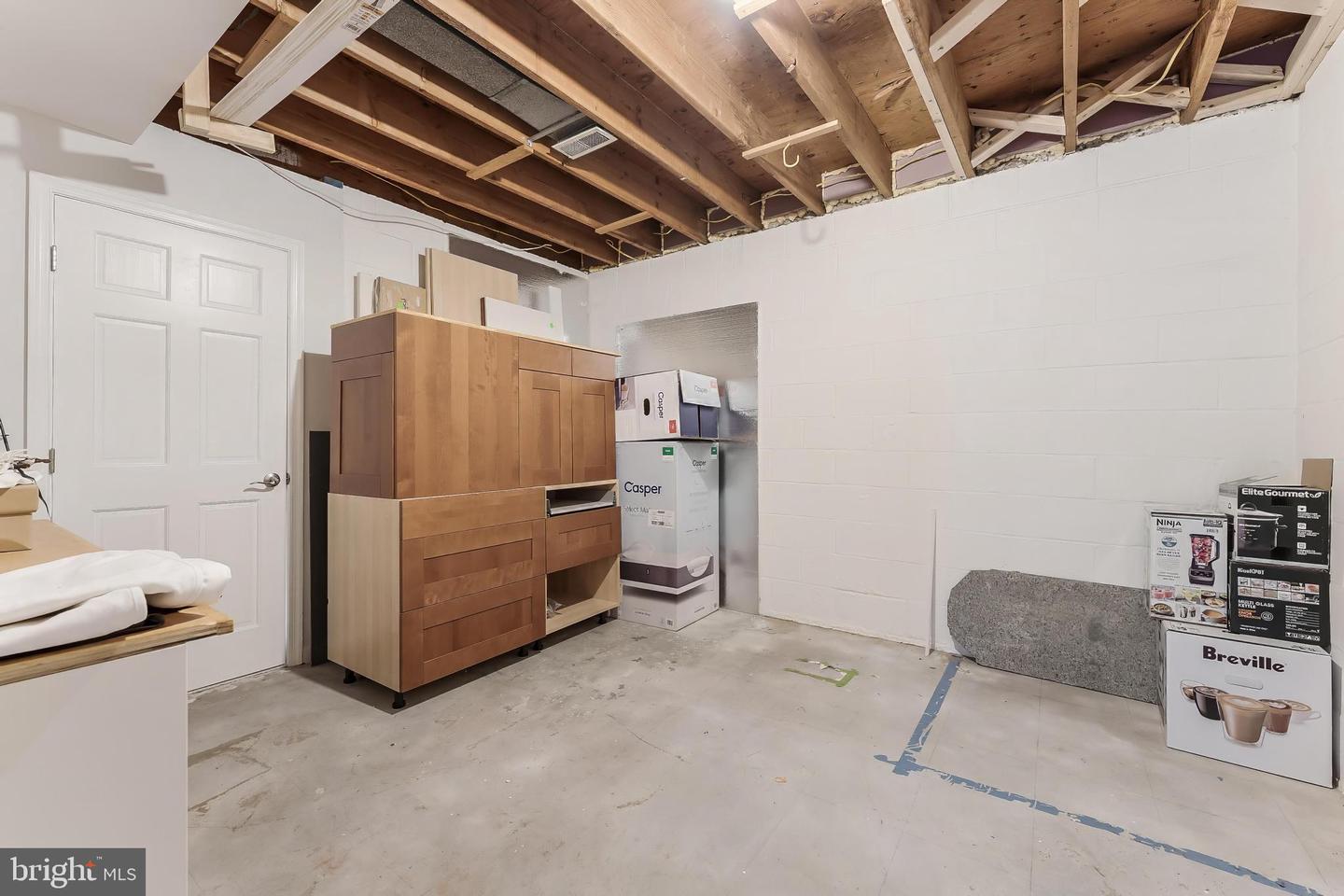 1123 MOOREFIELD HILL CT SW, VIENNA, Virginia 22180, 3 Bedrooms Bedrooms, ,3 BathroomsBathrooms,Residential,For sale,1123 MOOREFIELD HILL CT SW,VAFX2259228 MLS # VAFX2259228