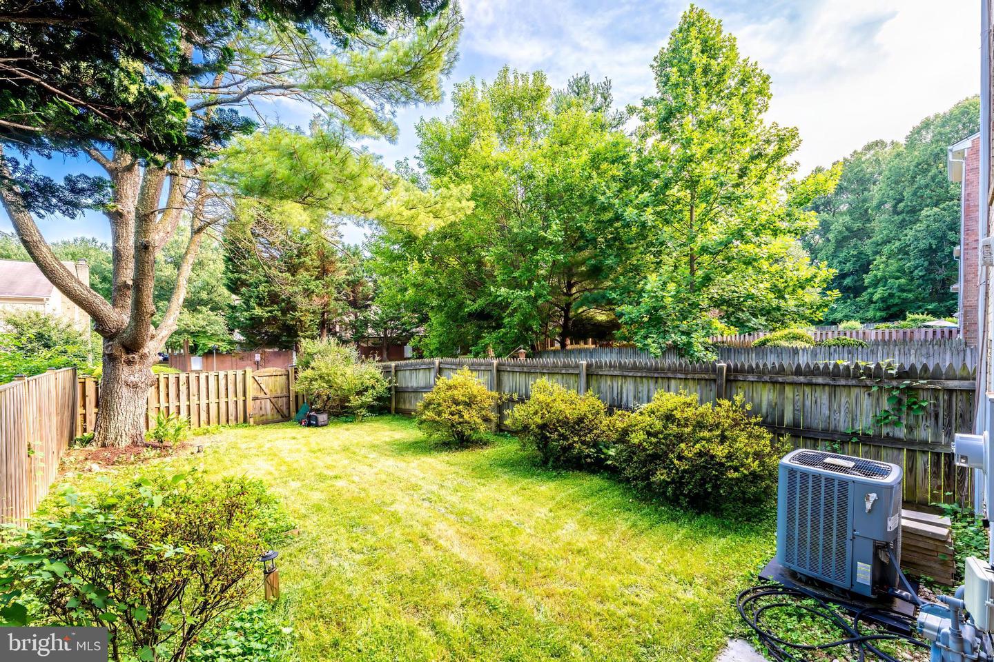 1123 MOOREFIELD HILL CT SW, VIENNA, Virginia 22180, 3 Bedrooms Bedrooms, ,3 BathroomsBathrooms,Residential,For sale,1123 MOOREFIELD HILL CT SW,VAFX2259228 MLS # VAFX2259228
