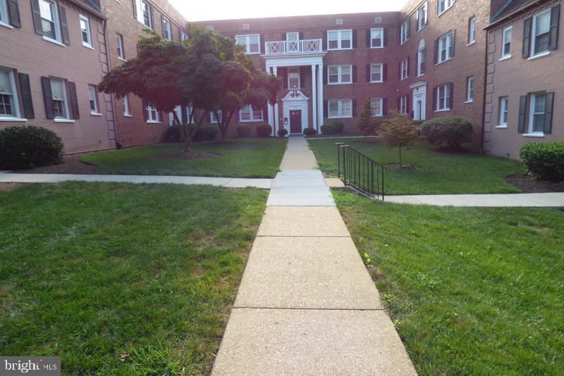 2112 38TH ST SE #102, WASHINGTON, District Of Columbia 20020, 1 Bedroom Bedrooms, ,1 BathroomBathrooms,Residential,For sale,2112 38TH ST SE #102,DCDC2213542 MLS # DCDC2213542