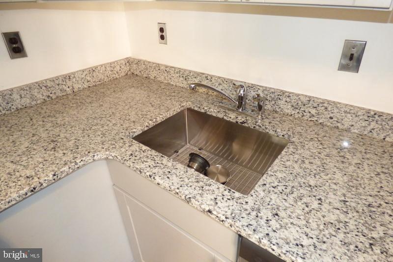 2112 38TH ST SE #102, WASHINGTON, District Of Columbia 20020, 1 Bedroom Bedrooms, ,1 BathroomBathrooms,Residential,For sale,2112 38TH ST SE #102,DCDC2213542 MLS # DCDC2213542