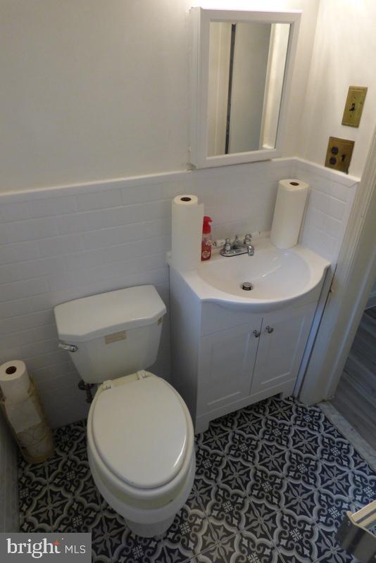 2112 38TH ST SE #102, WASHINGTON, District Of Columbia 20020, 1 Bedroom Bedrooms, ,1 BathroomBathrooms,Residential,For sale,2112 38TH ST SE #102,DCDC2213542 MLS # DCDC2213542