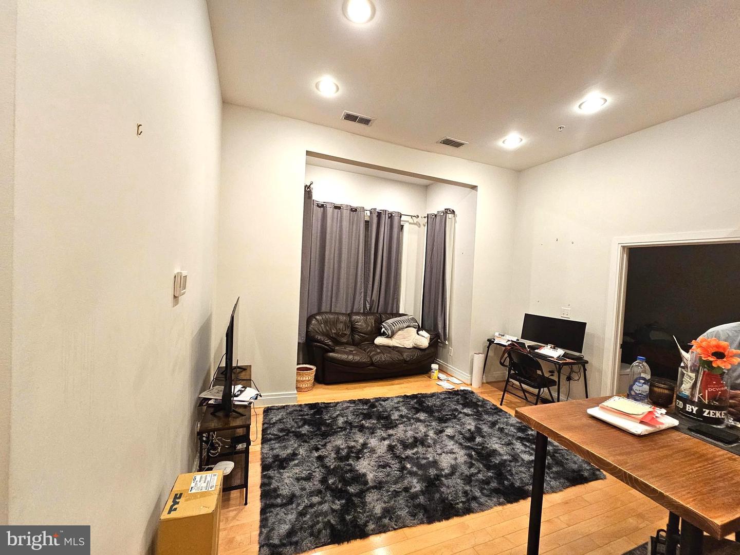 5551 ILLINOIS AVE NW #202, WASHINGTON, District Of Columbia 20011, 2 Bedrooms Bedrooms, ,2 BathroomsBathrooms,Residential,For sale,5551 ILLINOIS AVE NW #202,DCDC2213662 MLS # DCDC2213662