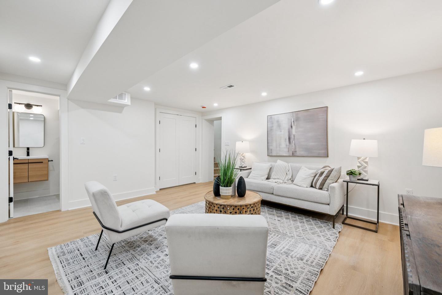 1308 WHITTIER PL NW, WASHINGTON, District Of Columbia 20012, 5 Bedrooms Bedrooms, ,3 BathroomsBathrooms,Residential,For sale,1308 WHITTIER PL NW,DCDC2213682 MLS # DCDC2213682
