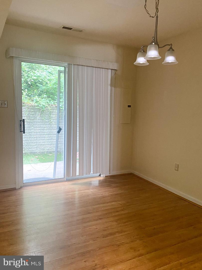 988 TOWNE LN, CHARLOTTESVILLE, Virginia 22901, 3 Bedrooms Bedrooms, ,2 BathroomsBathrooms,Residential,For sale,988 TOWNE LN,VAAB2001066 MLS # VAAB2001066
