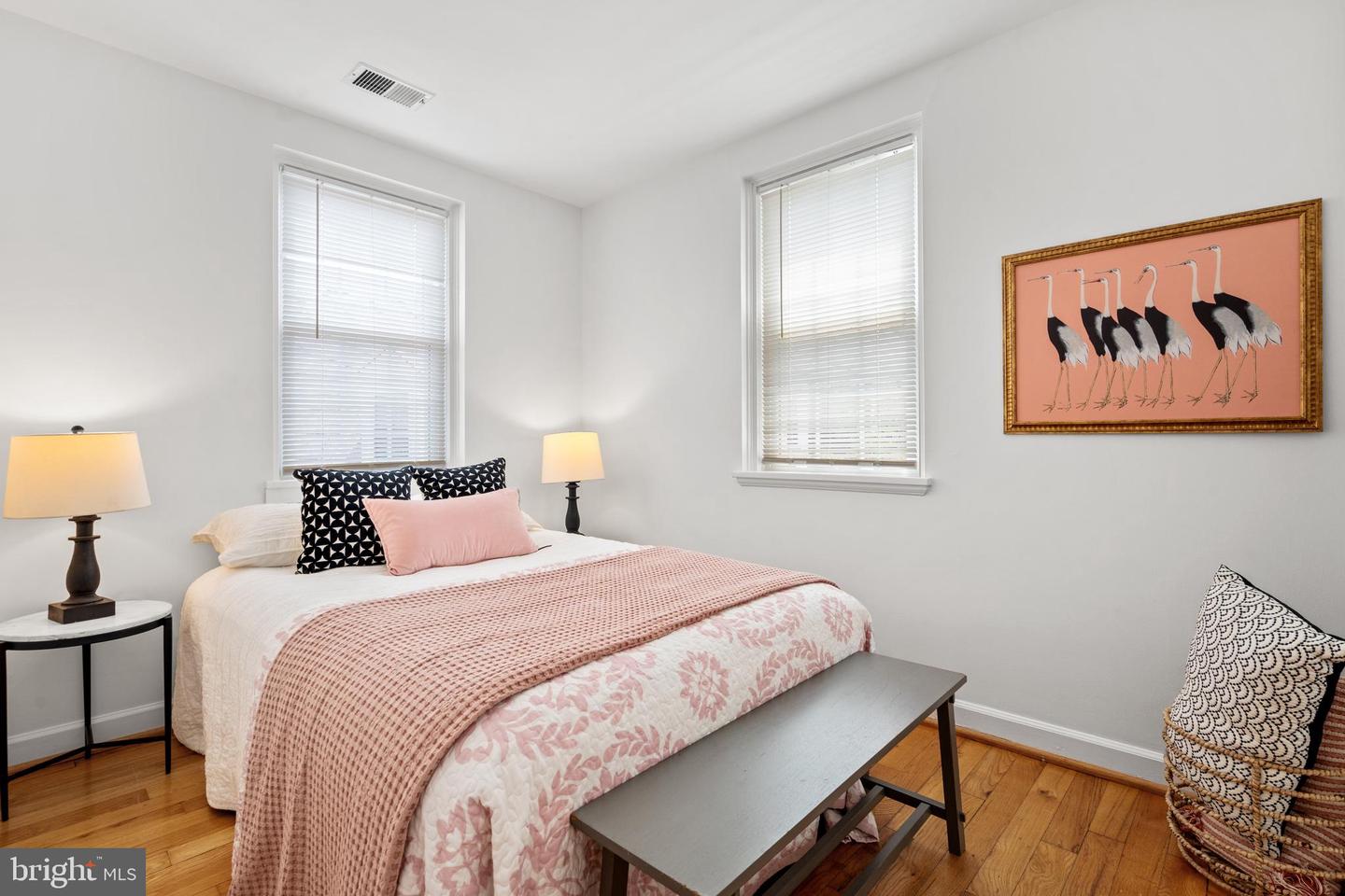 3327 S STAFFORD ST, ARLINGTON, Virginia 22206, 2 Bedrooms Bedrooms, ,2 BathroomsBathrooms,Residential,For sale,3327 S STAFFORD ST,VAAR2061852 MLS # VAAR2061852
