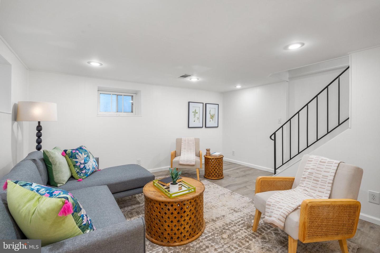 3327 S STAFFORD ST, ARLINGTON, Virginia 22206, 2 Bedrooms Bedrooms, ,2 BathroomsBathrooms,Residential,For sale,3327 S STAFFORD ST,VAAR2061852 MLS # VAAR2061852