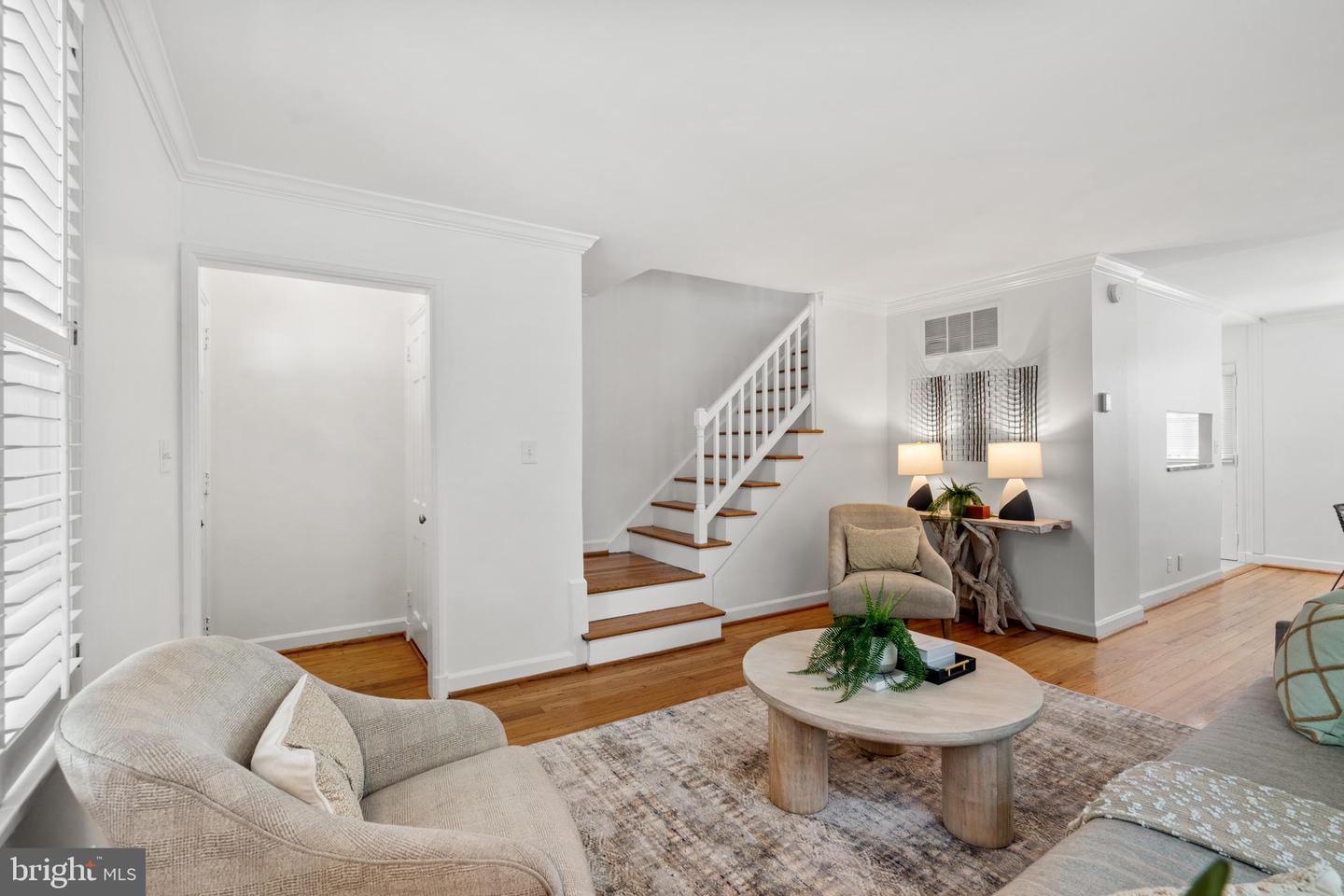 3327 S STAFFORD ST, ARLINGTON, Virginia 22206, 2 Bedrooms Bedrooms, ,2 BathroomsBathrooms,Residential,For sale,3327 S STAFFORD ST,VAAR2061852 MLS # VAAR2061852