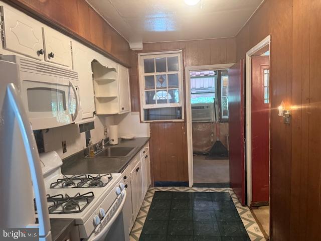 118 LONGFELLOW ST NW, WASHINGTON, District Of Columbia 20011, 3 Bedrooms Bedrooms, ,2 BathroomsBathrooms,Residential,For sale,118 LONGFELLOW ST NW,DCDC2213738 MLS # DCDC2213738