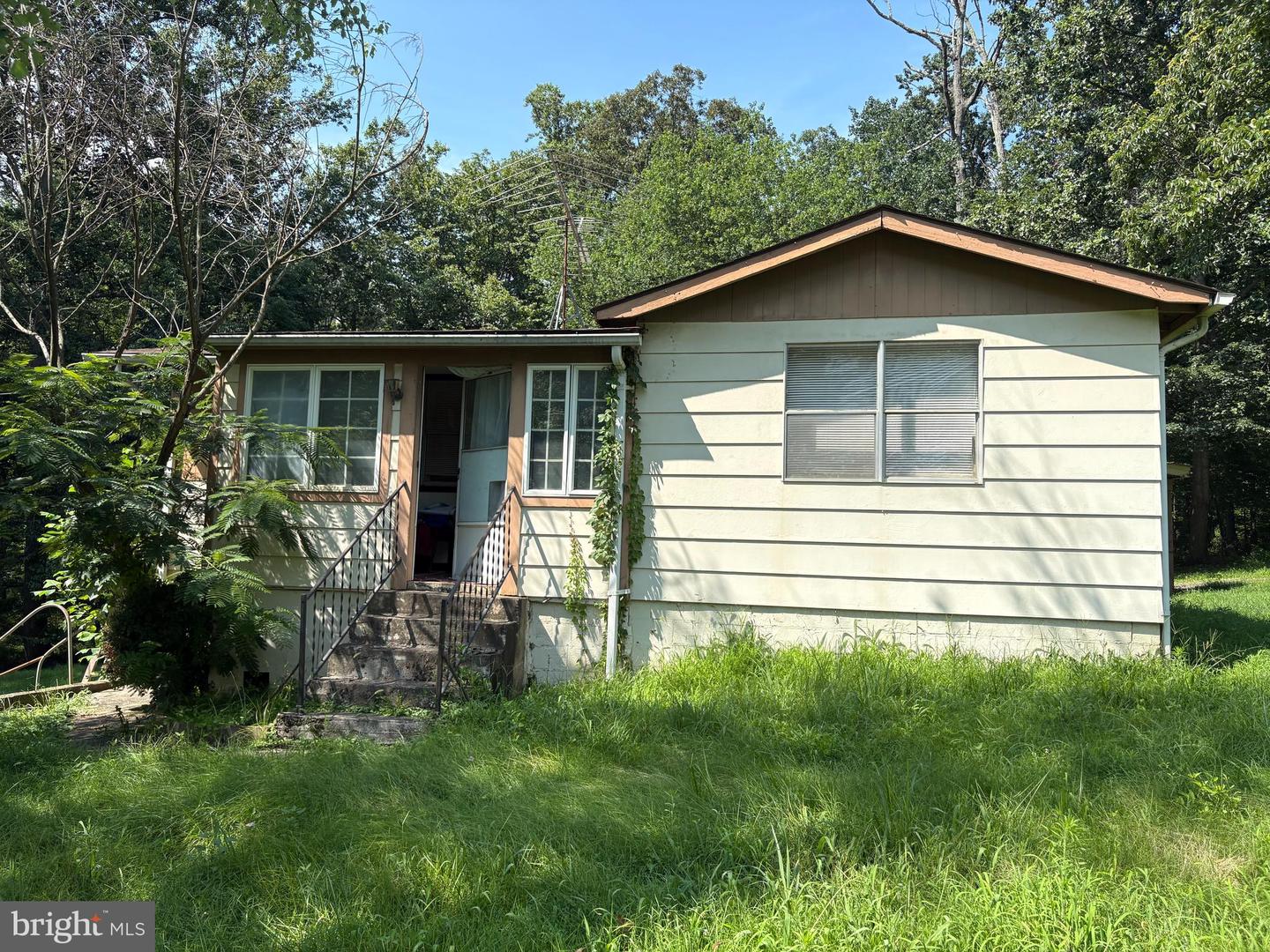 6040 COON TREE RD, THE PLAINS, Virginia 20198, 2 Bedrooms Bedrooms, ,1 BathroomBathrooms,Residential,For sale,6040 COON TREE RD,VAFQ2017822 MLS # VAFQ2017822