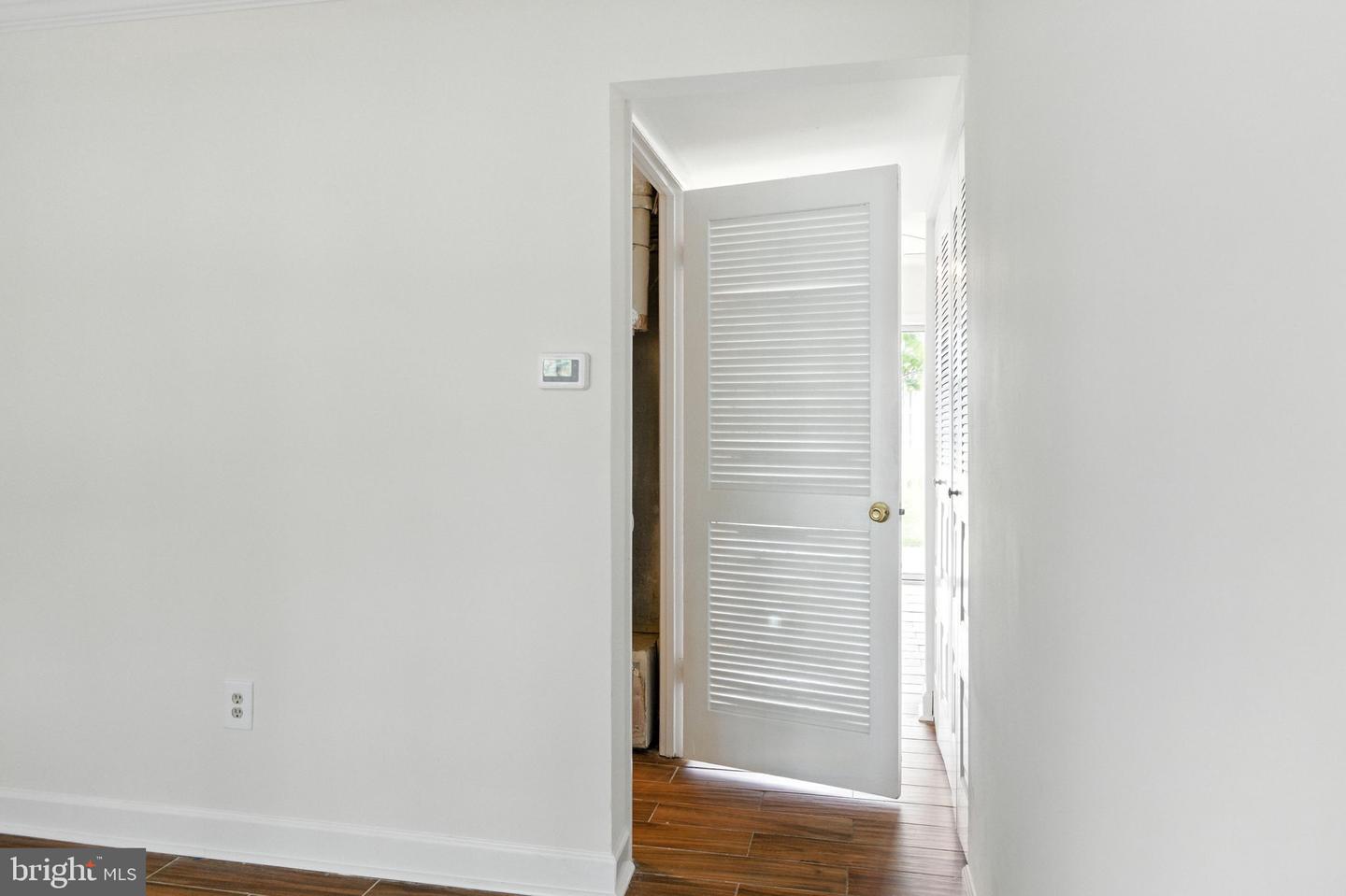 2201 CHAMBLEE PL, HERNDON, Virginia 20170, 2 Bedrooms Bedrooms, ,1 BathroomBathrooms,Residential,For sale,2201 CHAMBLEE PL,VAFX2259388 MLS # VAFX2259388