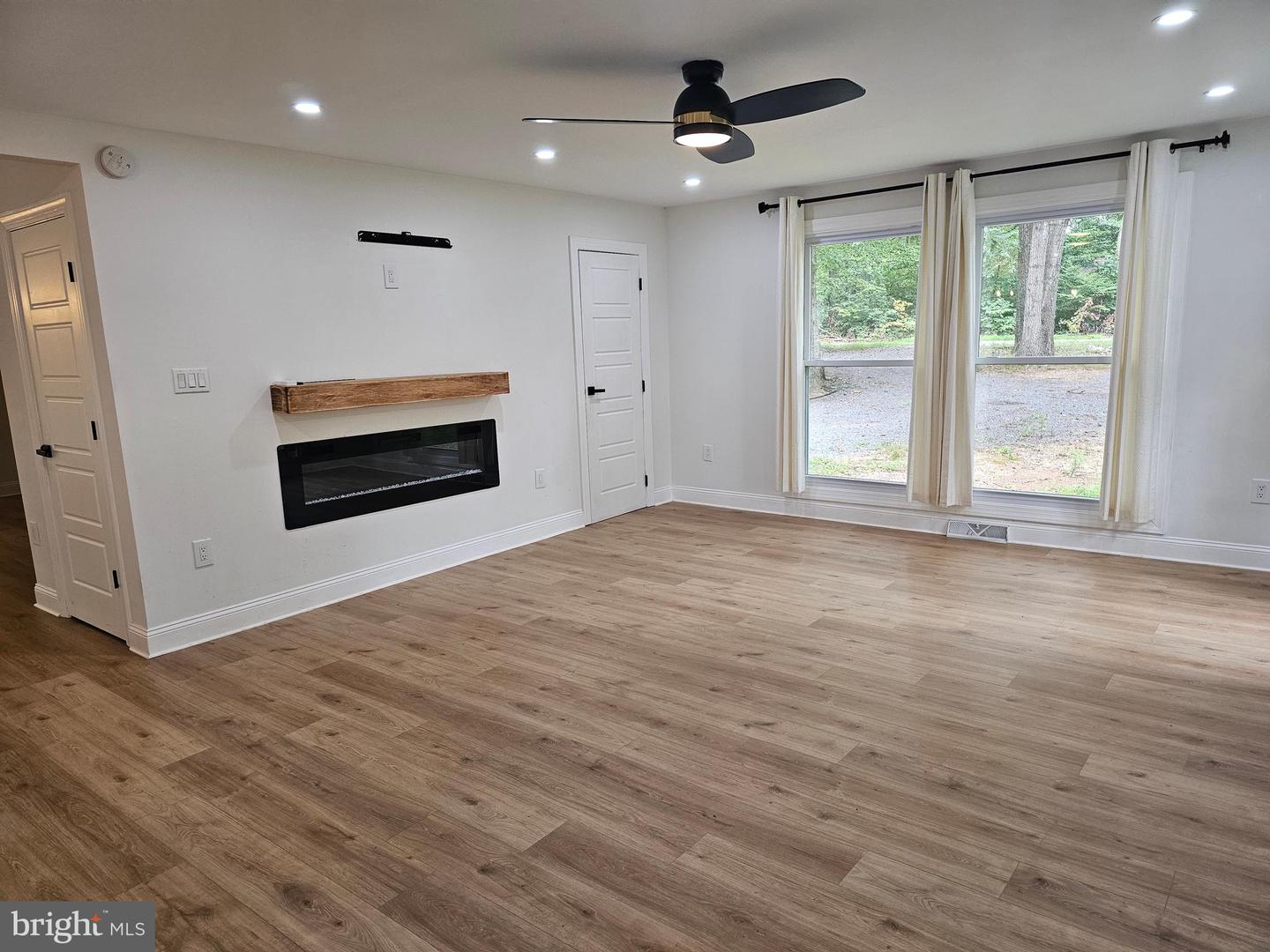 133 MEADOWS RD, FREDERICKSBURG, Virginia 22406, 4 Bedrooms Bedrooms, ,3 BathroomsBathrooms,Residential,For sale,133 MEADOWS RD,VAST2041500 MLS # VAST2041500
