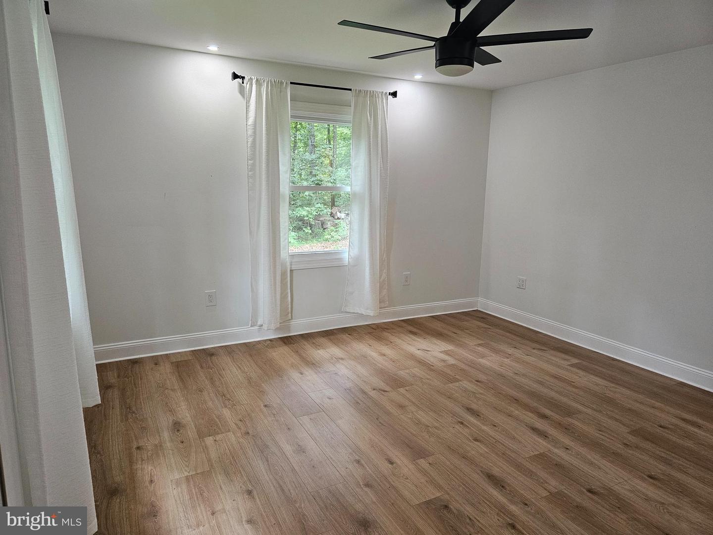 133 MEADOWS RD, FREDERICKSBURG, Virginia 22406, 4 Bedrooms Bedrooms, ,3 BathroomsBathrooms,Residential,For sale,133 MEADOWS RD,VAST2041500 MLS # VAST2041500