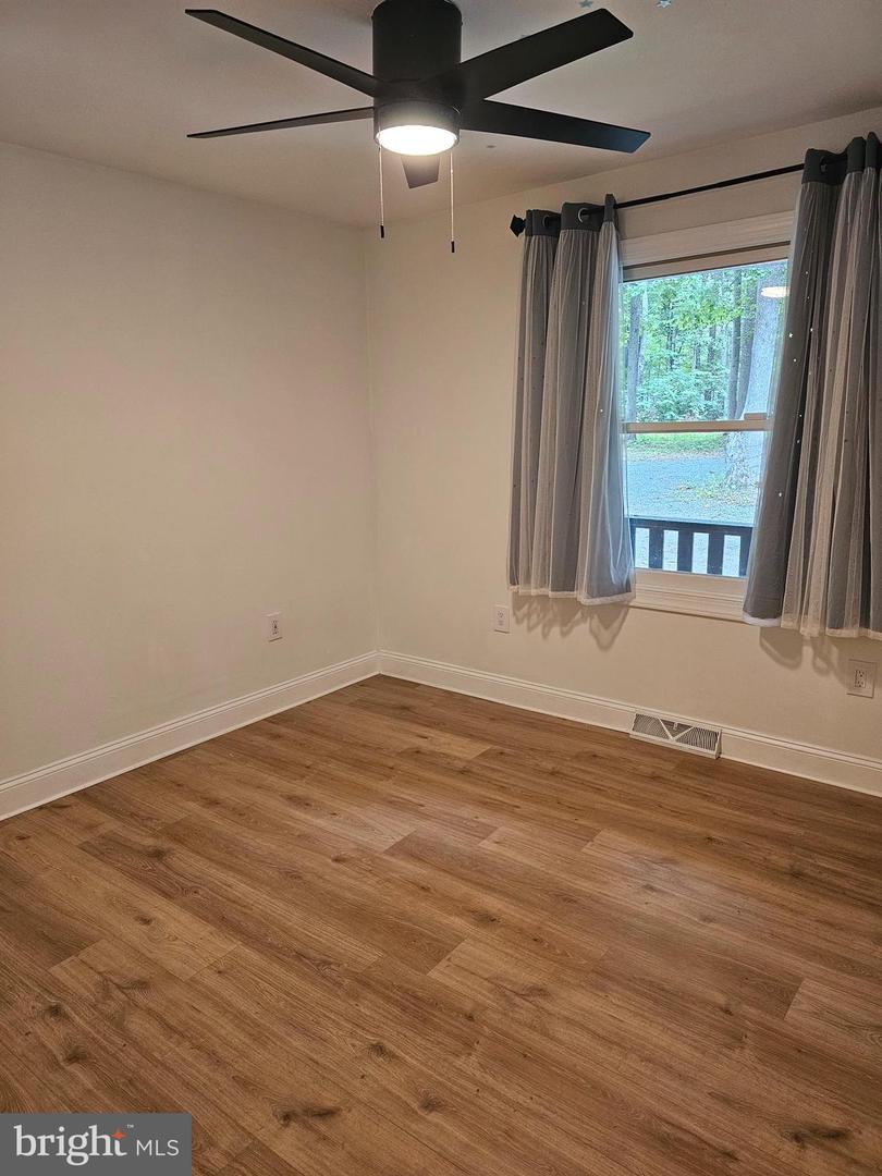 133 MEADOWS RD, FREDERICKSBURG, Virginia 22406, 4 Bedrooms Bedrooms, ,3 BathroomsBathrooms,Residential,For sale,133 MEADOWS RD,VAST2041500 MLS # VAST2041500