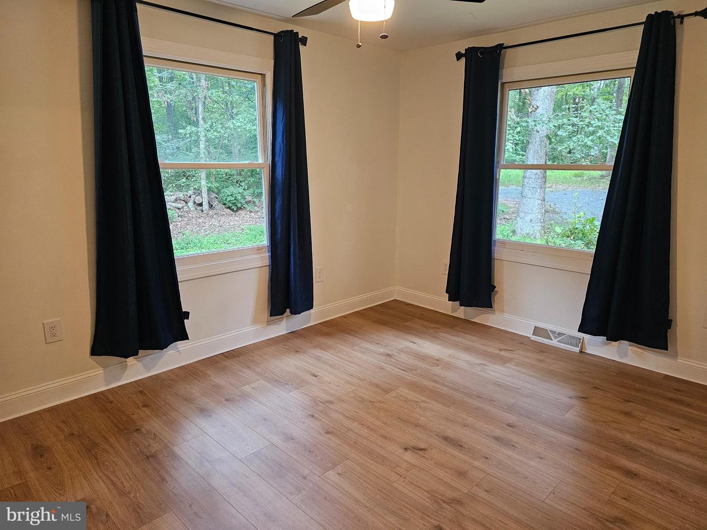 133 MEADOWS RD, FREDERICKSBURG, Virginia 22406, 4 Bedrooms Bedrooms, ,3 BathroomsBathrooms,Residential,For sale,133 MEADOWS RD,VAST2041500 MLS # VAST2041500
