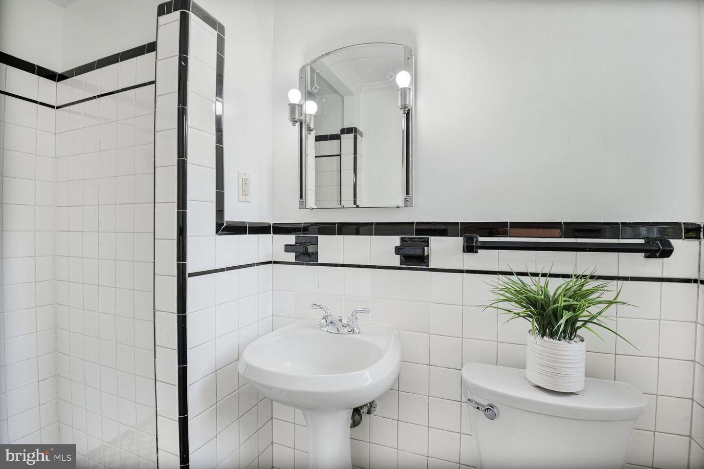 4616 BUTTERWORTH PL NW, WASHINGTON, District Of Columbia 20016, 5 Bedrooms Bedrooms, ,3 BathroomsBathrooms,Residential,For sale,4616 BUTTERWORTH PL NW,DCDC2213774 MLS # DCDC2213774