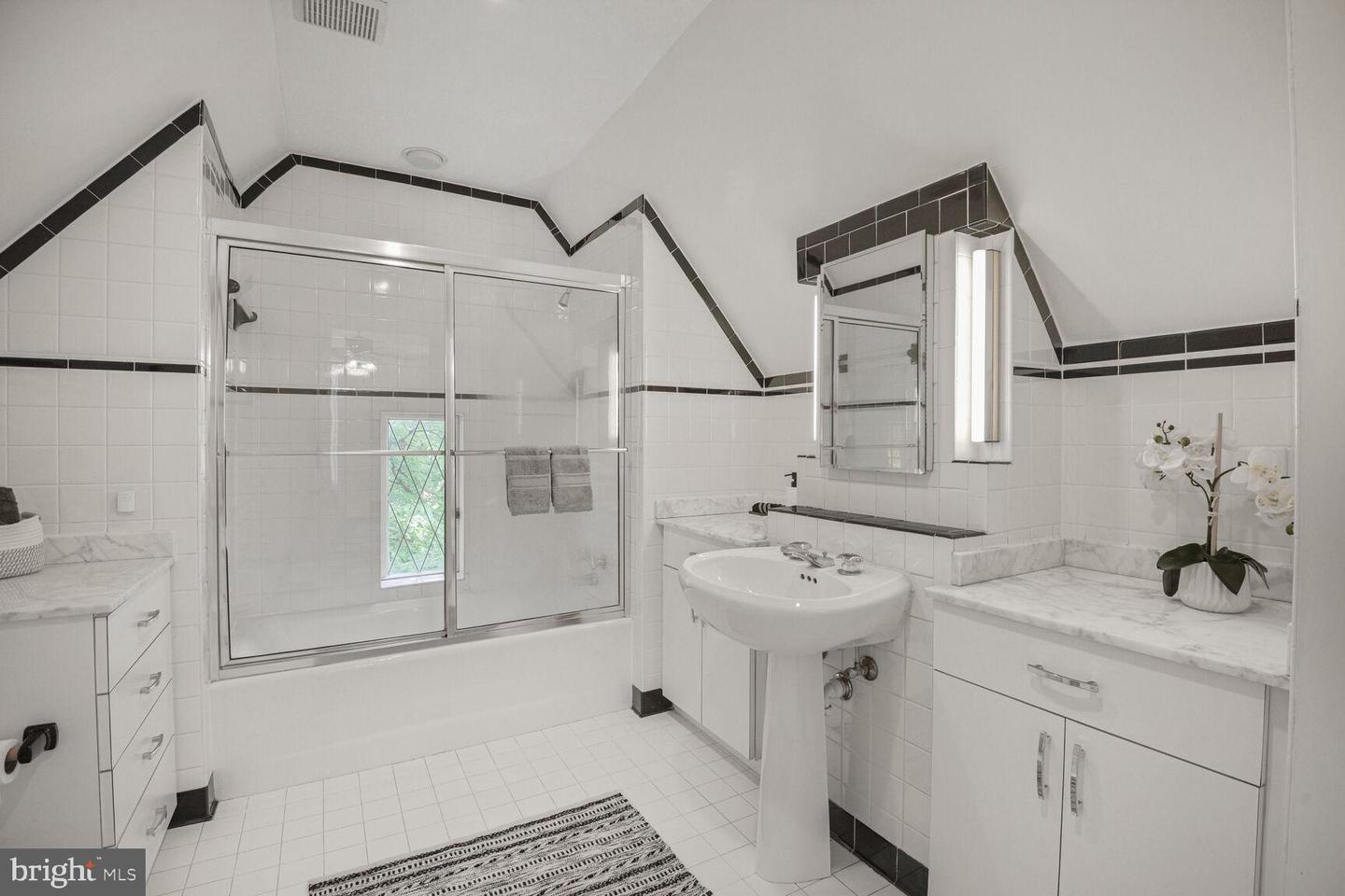 4616 BUTTERWORTH PL NW, WASHINGTON, District Of Columbia 20016, 5 Bedrooms Bedrooms, ,3 BathroomsBathrooms,Residential,For sale,4616 BUTTERWORTH PL NW,DCDC2213774 MLS # DCDC2213774
