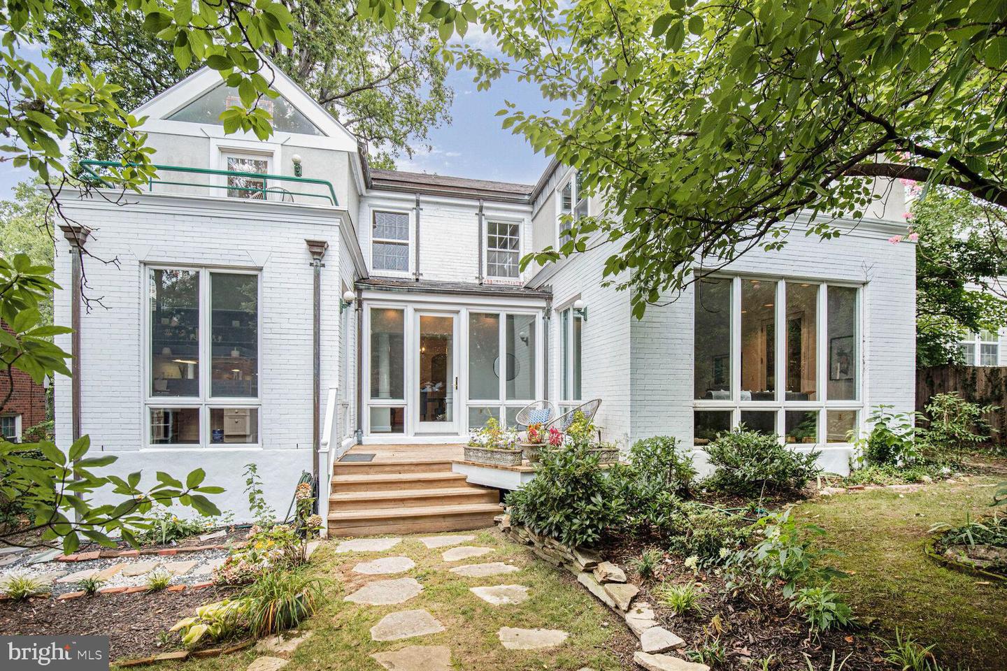 4616 BUTTERWORTH PL NW, WASHINGTON, District Of Columbia 20016, 5 Bedrooms Bedrooms, ,3 BathroomsBathrooms,Residential,For sale,4616 BUTTERWORTH PL NW,DCDC2213774 MLS # DCDC2213774