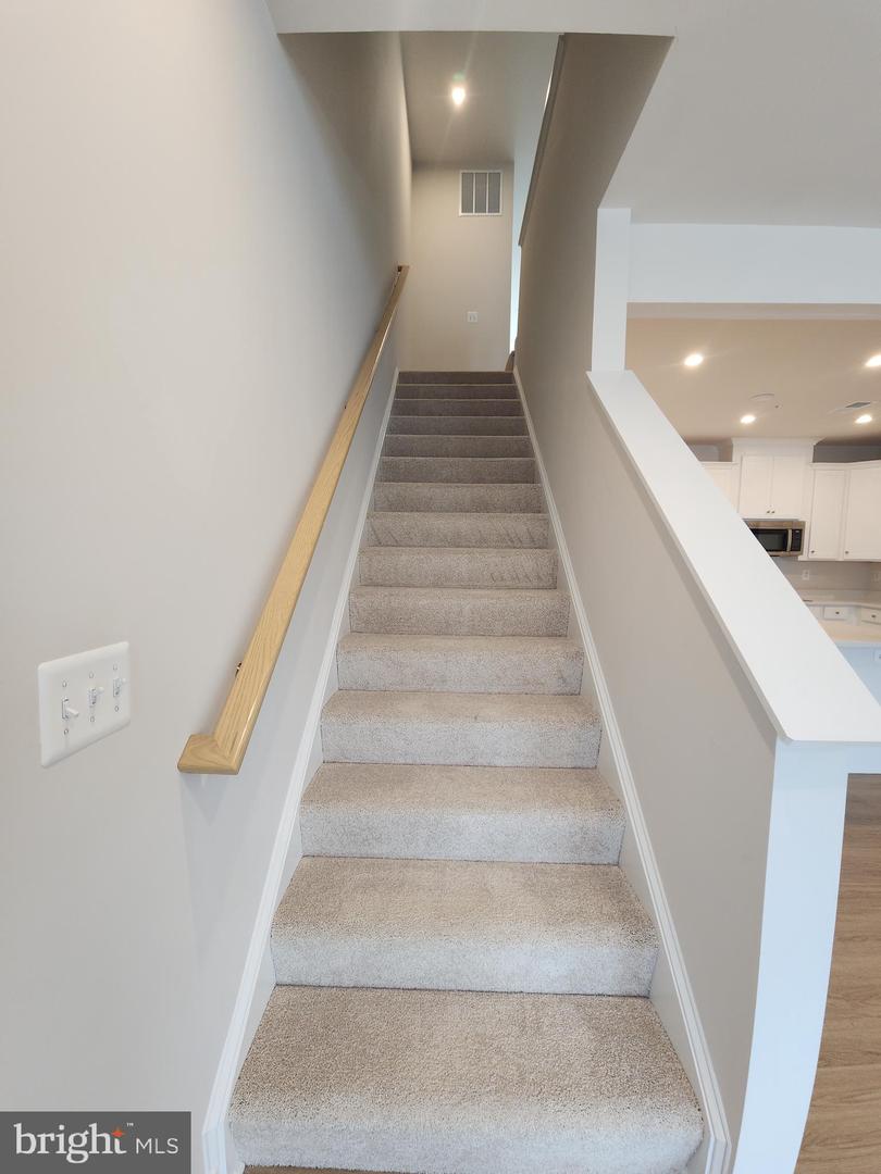 823 AMBROSE LN #A, MANASSAS PARK, Virginia 20111, 2 Bedrooms Bedrooms, ,2 BathroomsBathrooms,Residential,For sale,823 AMBROSE LN #A,VAPW2100808 MLS # VAPW2100808
