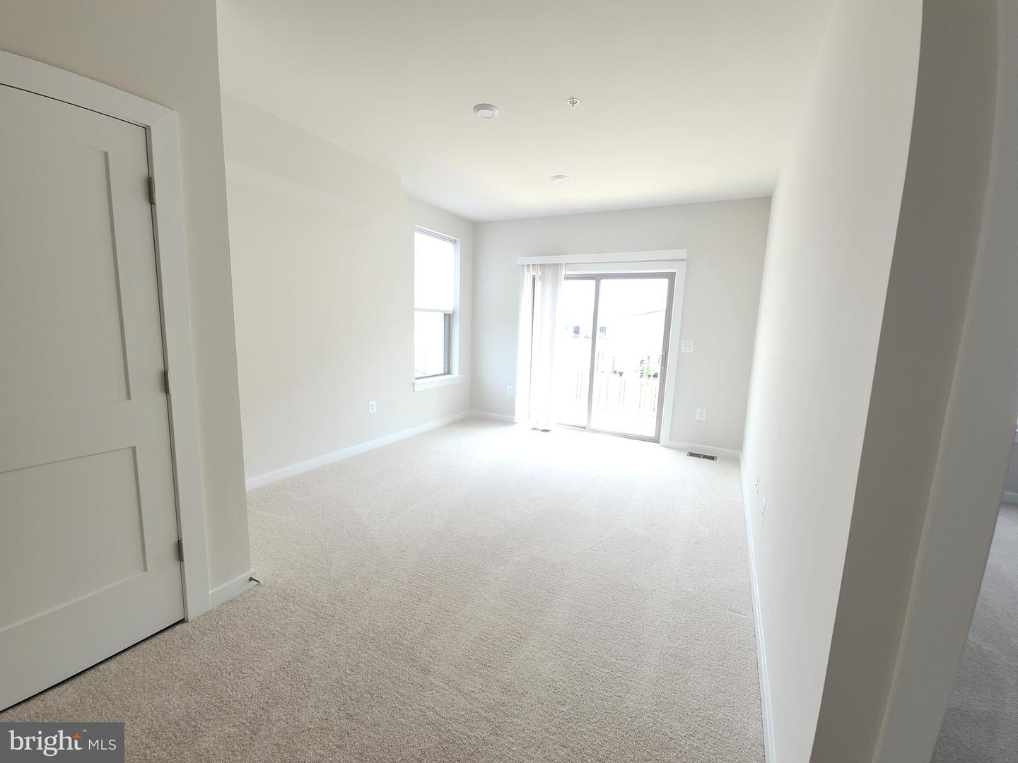 823 AMBROSE LN #A, MANASSAS PARK, Virginia 20111, 2 Bedrooms Bedrooms, ,2 BathroomsBathrooms,Residential,For sale,823 AMBROSE LN #A,VAPW2100808 MLS # VAPW2100808